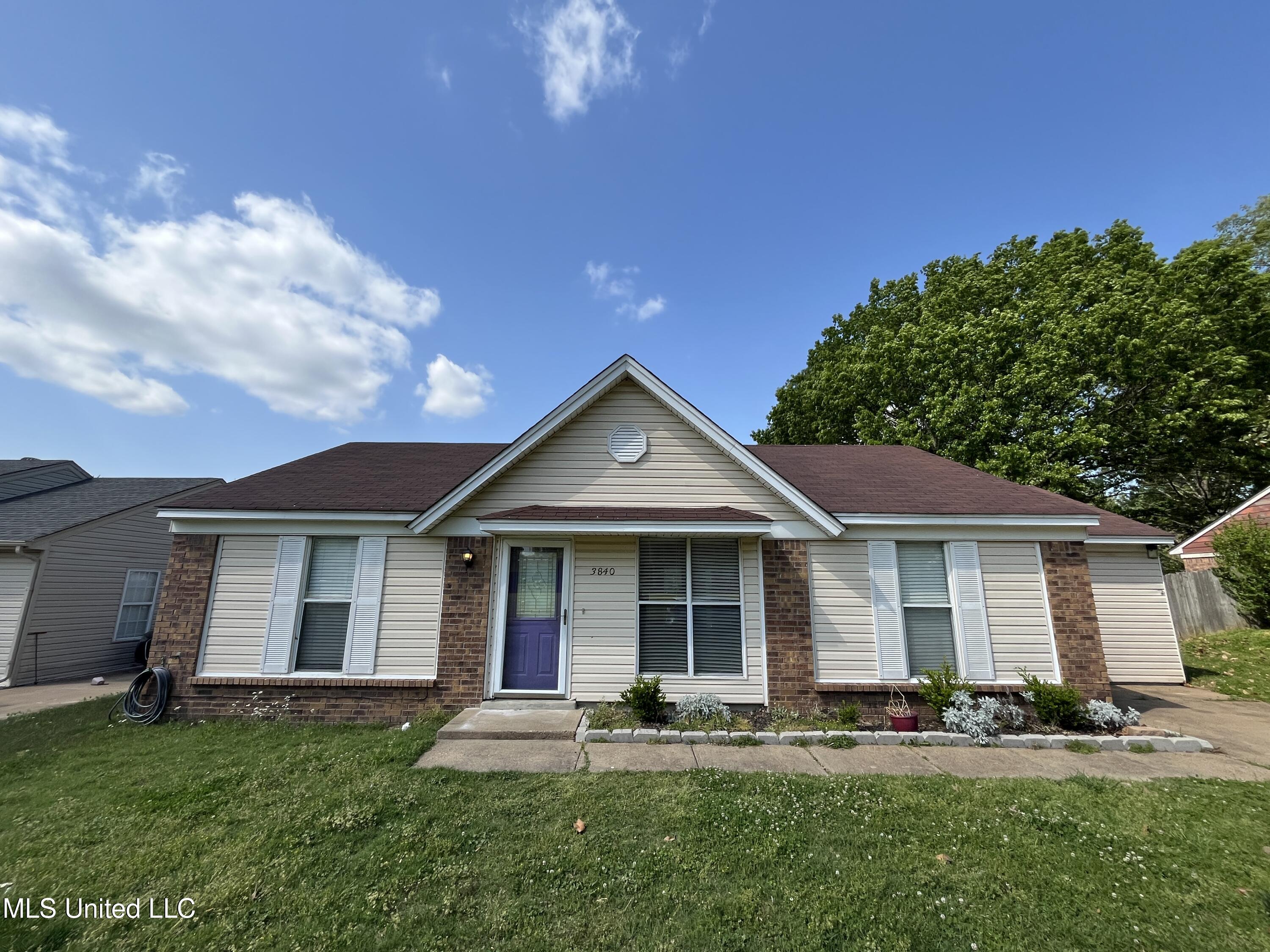 3840 Heathcliff Drive, Horn Lake, Mississippi image 1