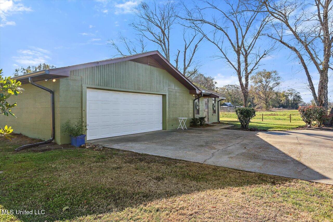 9081 Smith Station Road, Edwards, Mississippi image 4