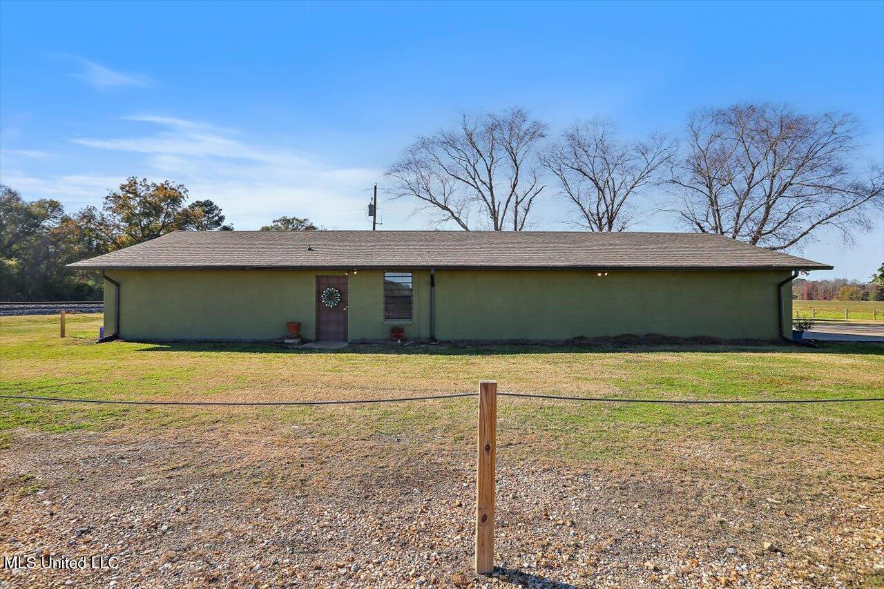 9081 Smith Station Road, Edwards, Mississippi image 1