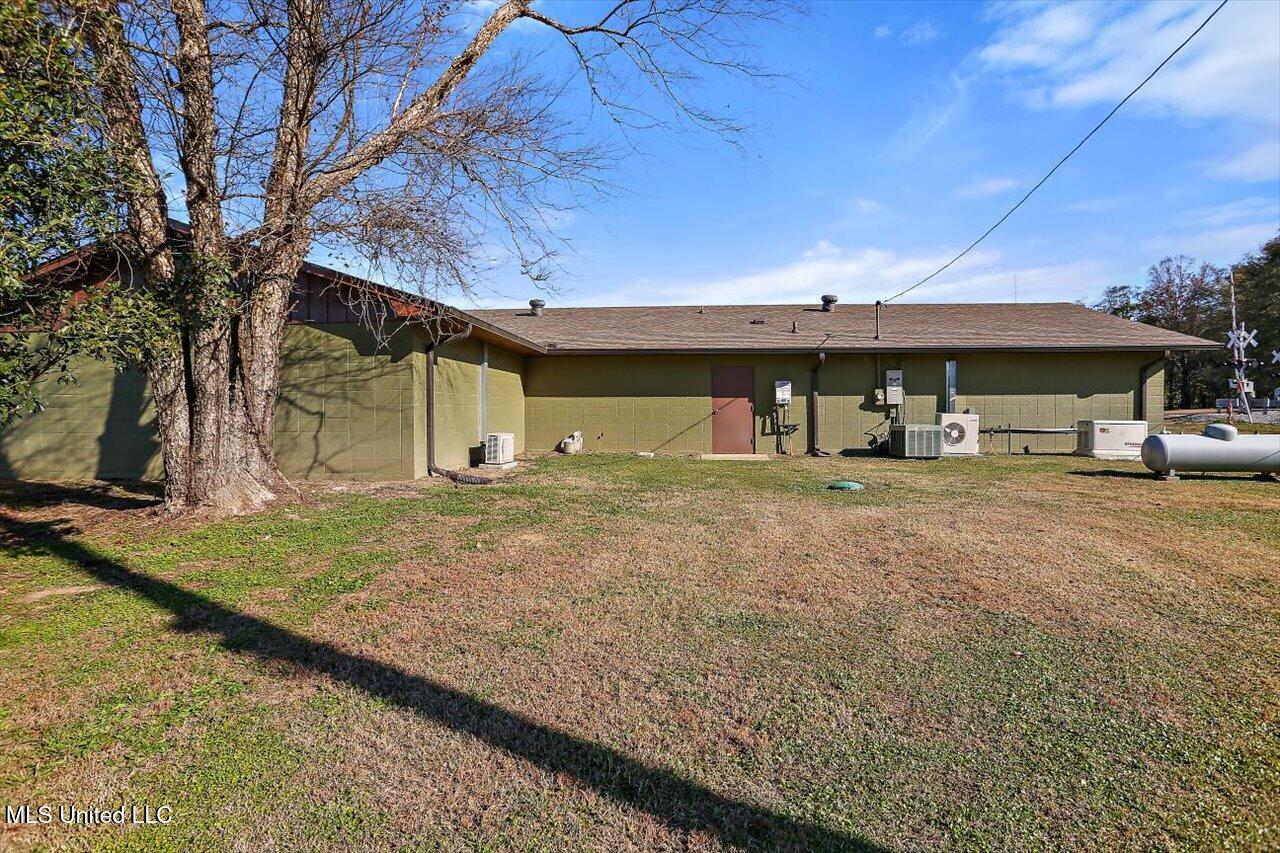 9081 Smith Station Road, Edwards, Mississippi image 7