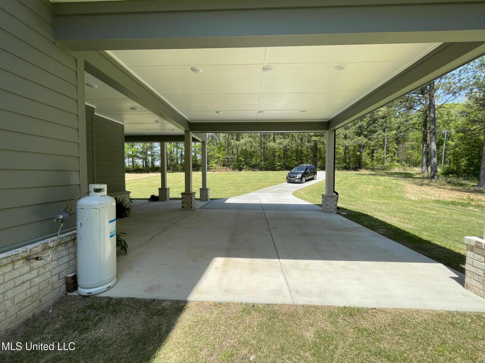 11583 Brownsferry Road, Sarah, Mississippi image 6