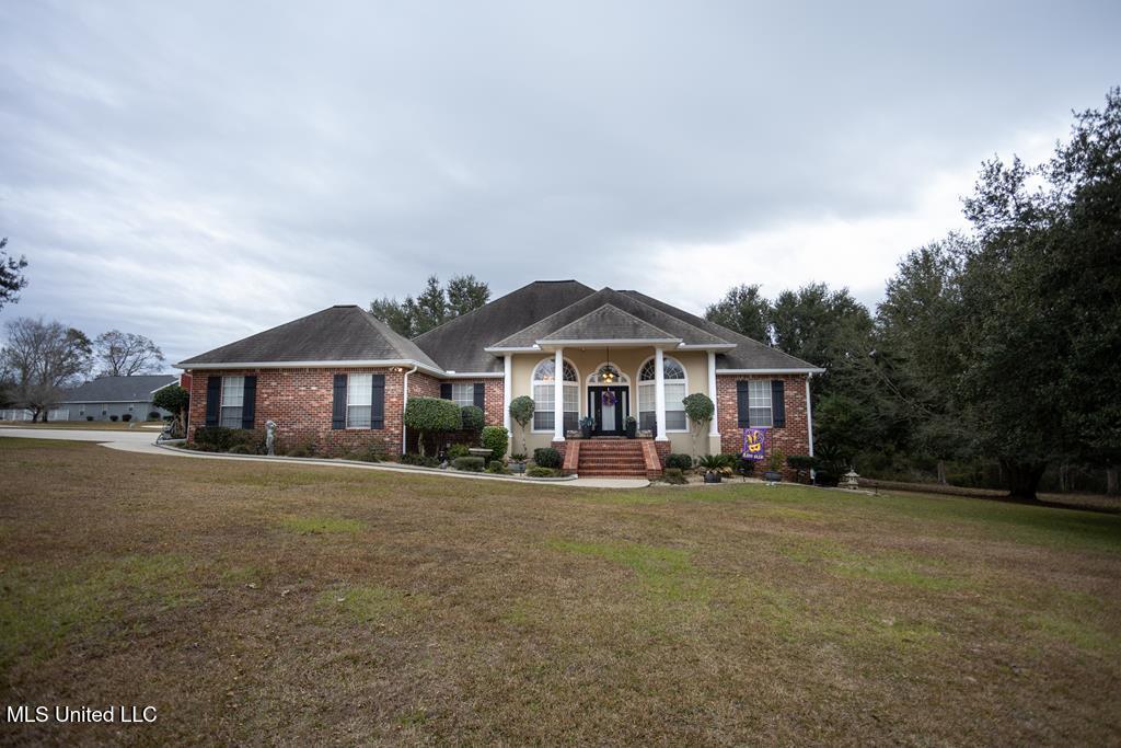 4 Mitchell Cove, Carriere, Mississippi image 1
