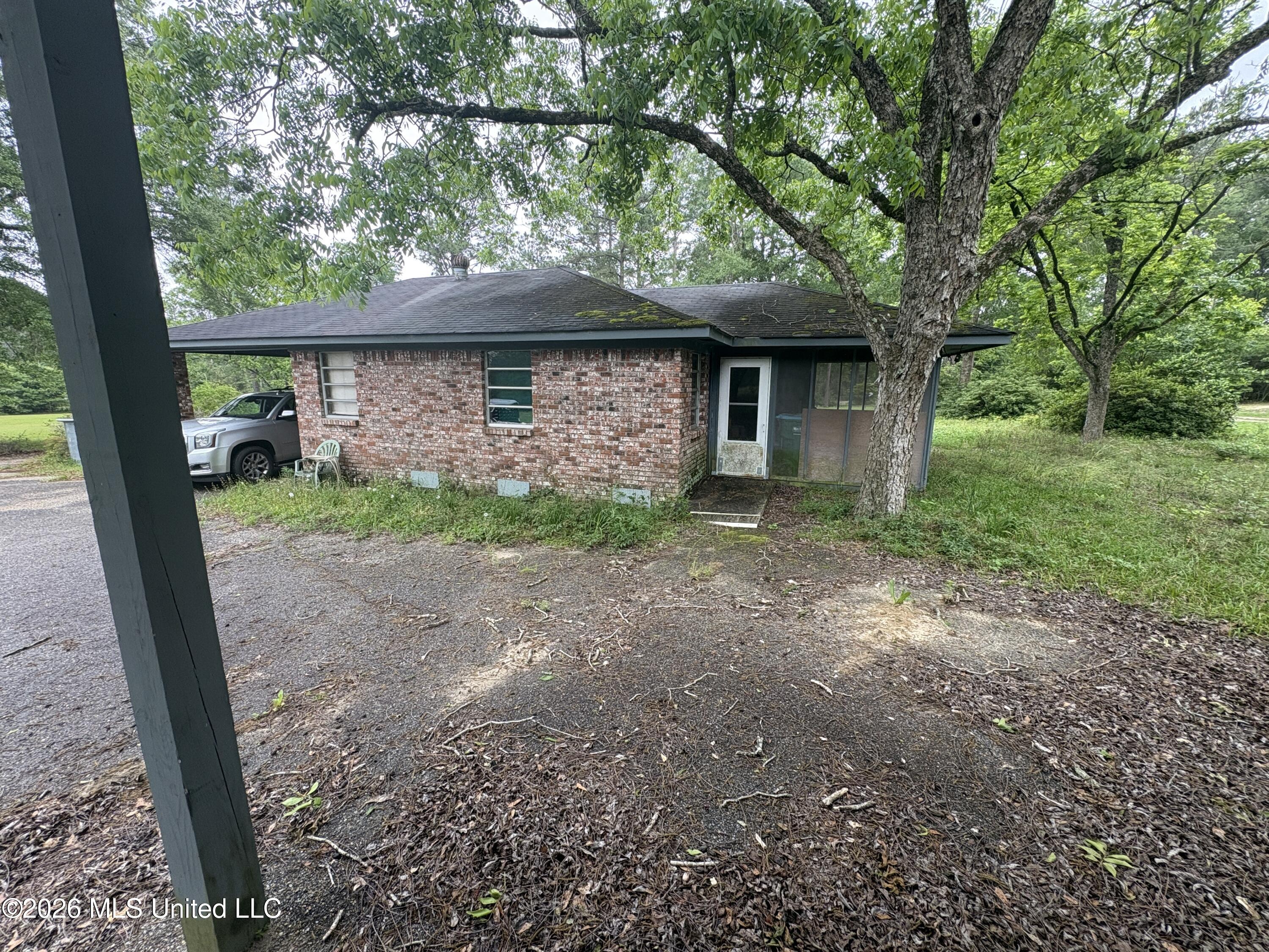 2215 Brushy Creek Road
