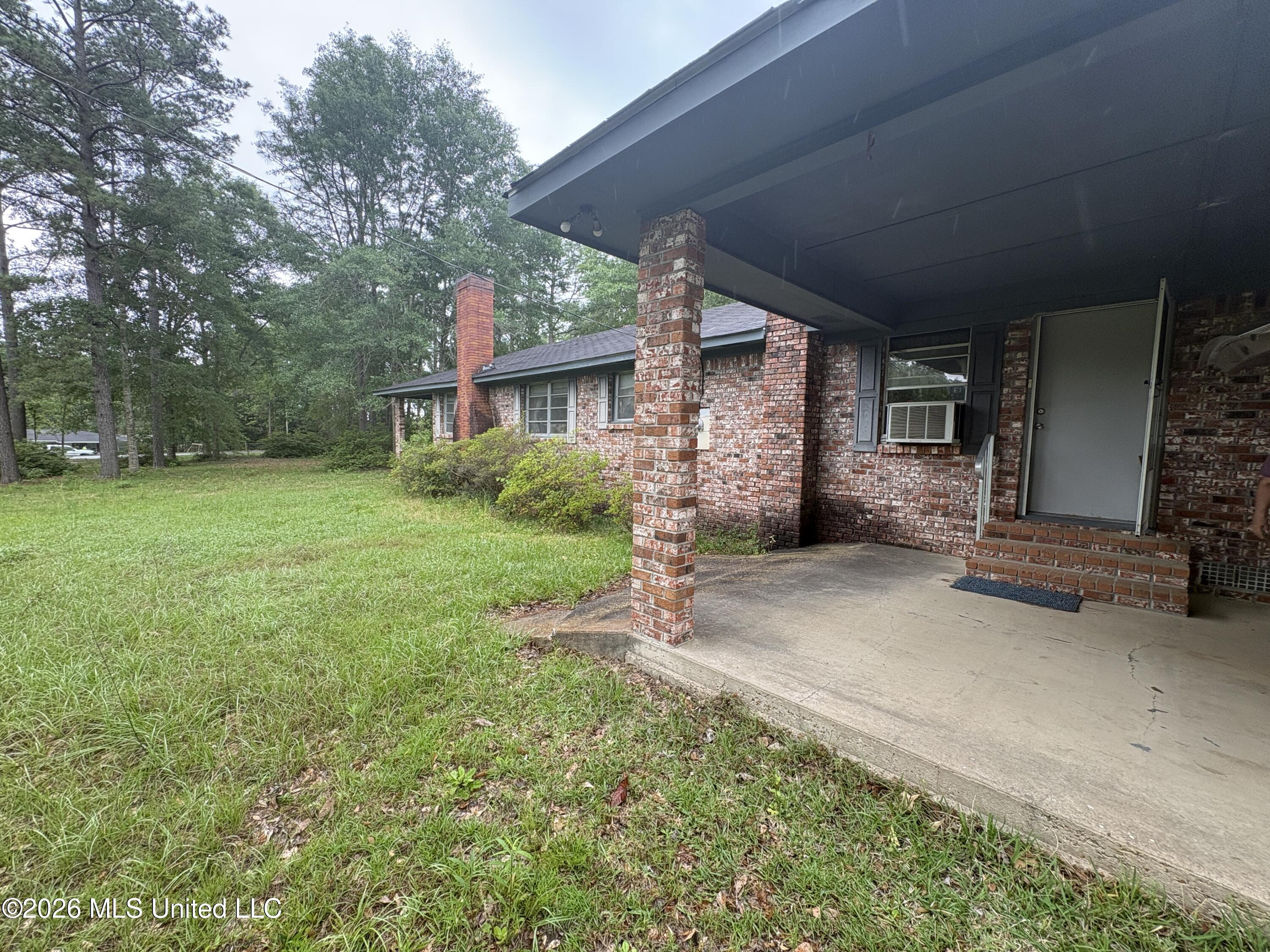 2215 Brushy Creek Road