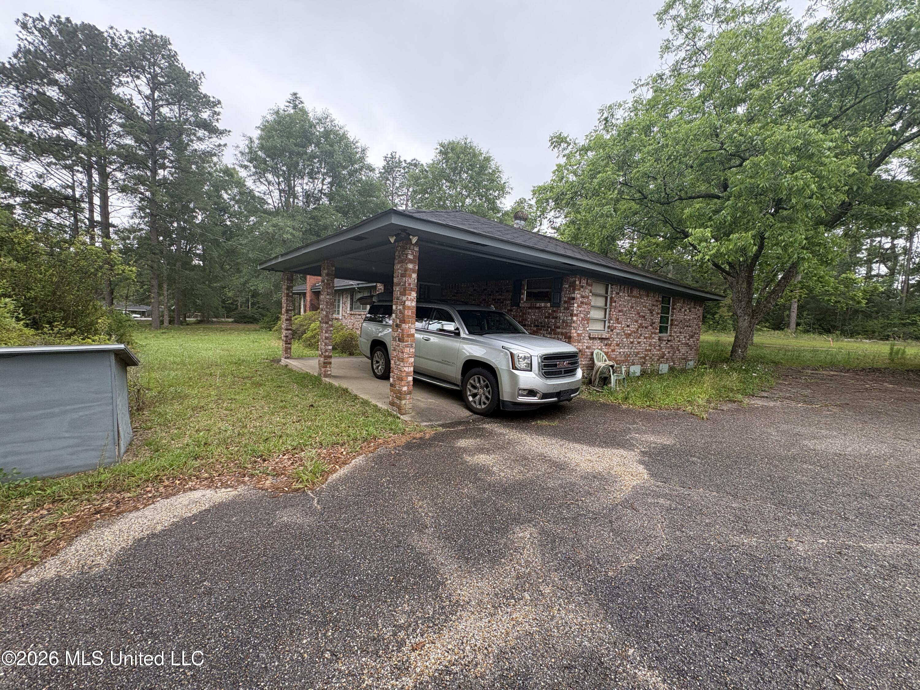 2215 Brushy Creek Road