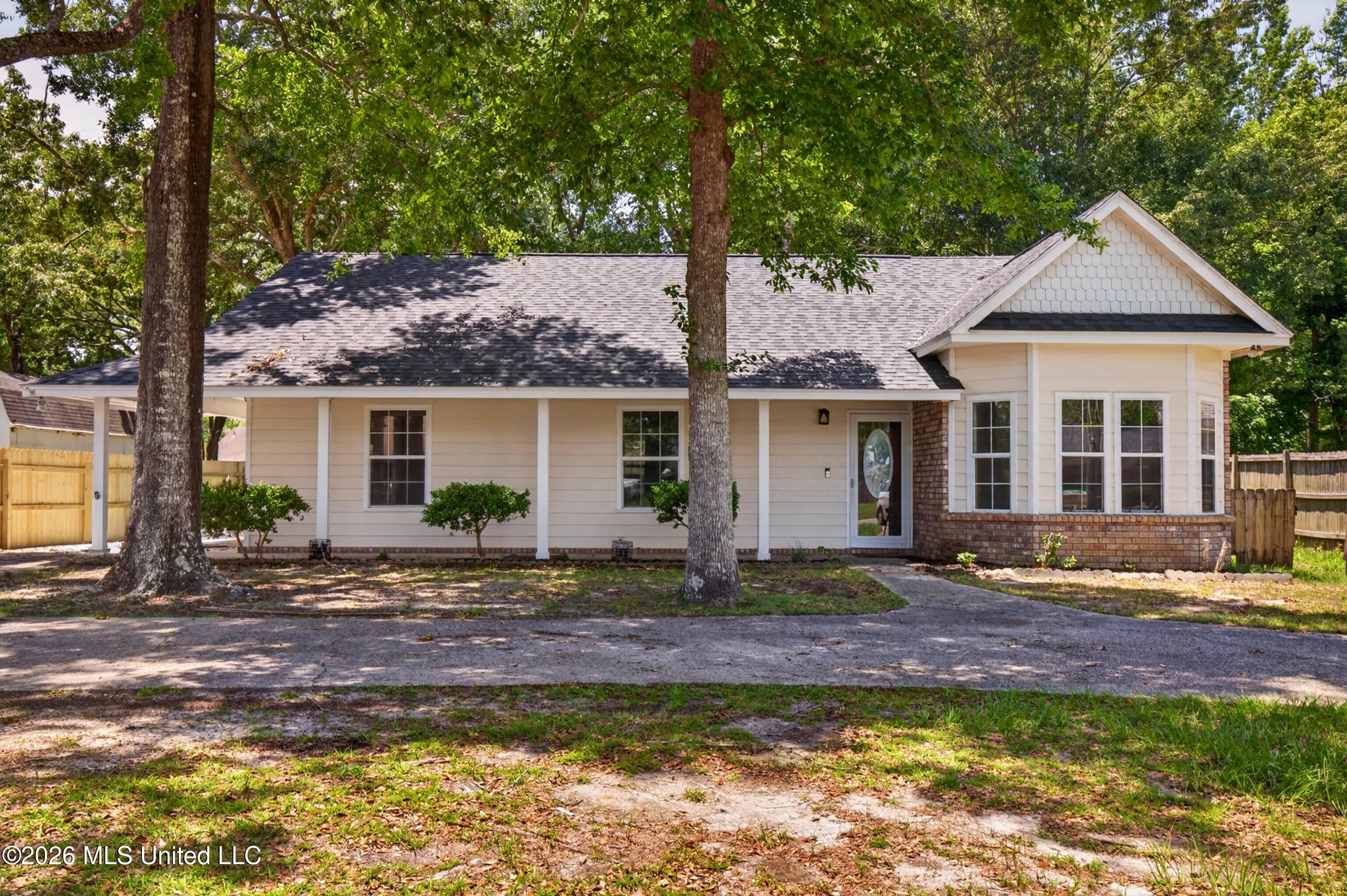 2621 Beachview Drive