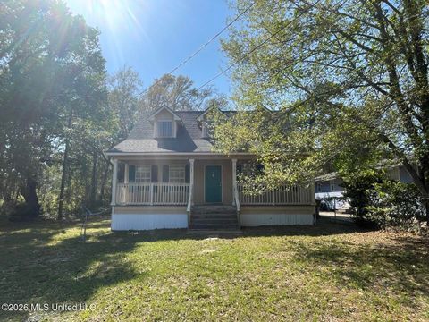 Homes For Sale - 111 N Lang Avenue<br/> Harrison County, Long Beach, MS 39560