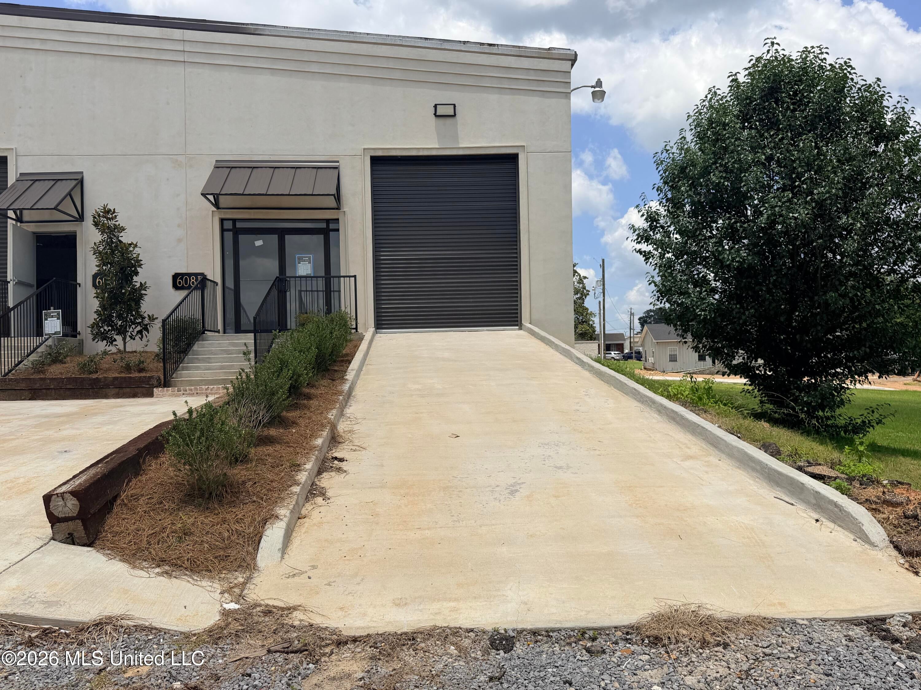 Photo 1 of 12 — 608 U.s. 51, Ridgeland, MS 39157