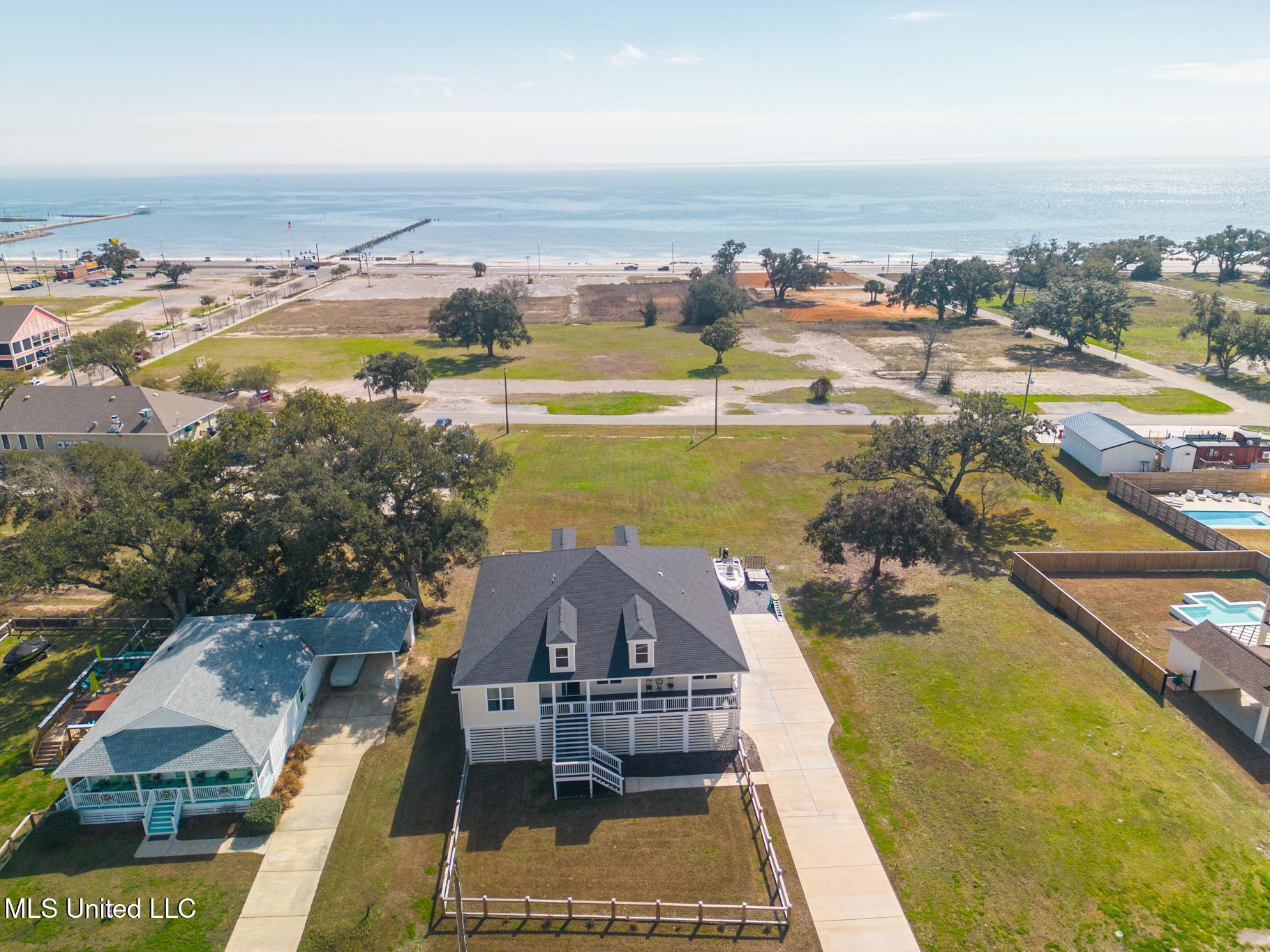 115 W Fourth Street, Long Beach, Mississippi image 5