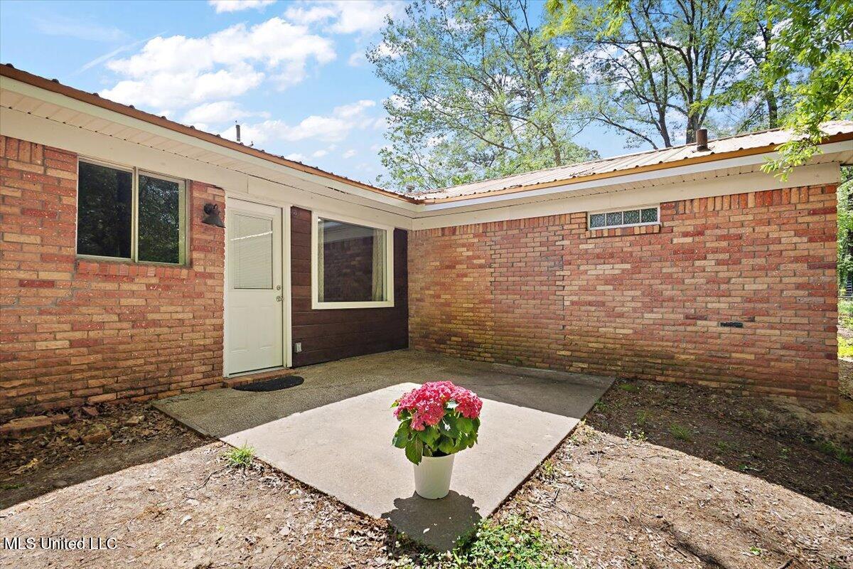 908 Live Oak Drive, Clinton, Mississippi image 23