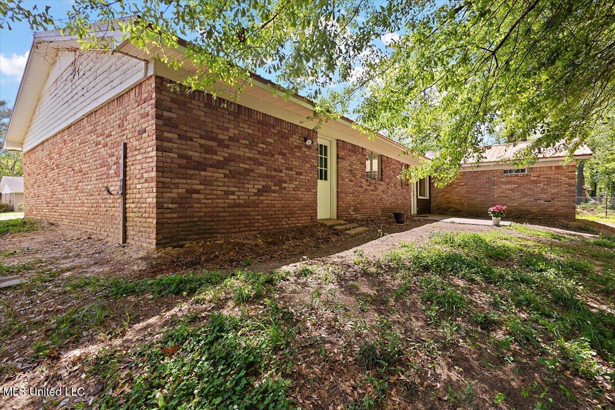 908 Live Oak Drive, Clinton, Mississippi image 24