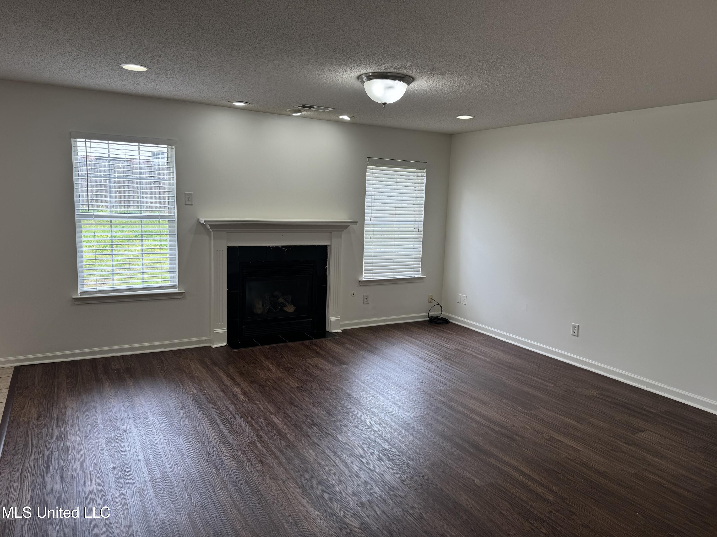 7413 Fox Creek Drive, Olive Branch, Mississippi image 4