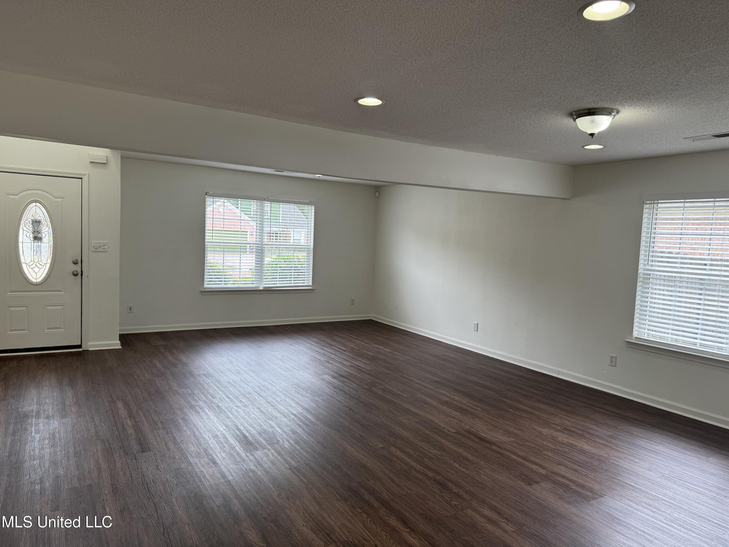 7413 Fox Creek Drive, Olive Branch, Mississippi image 2