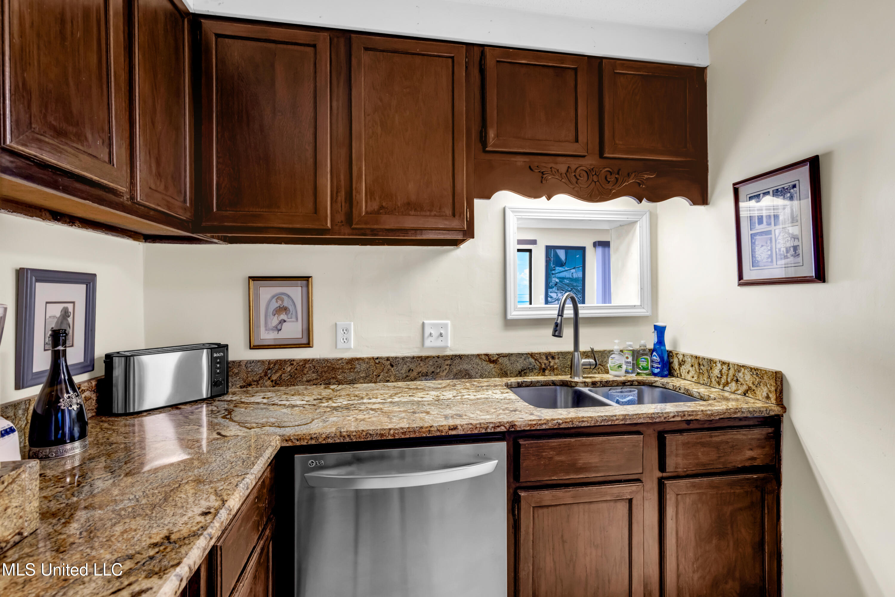 1130 Beach Boulevard #503, Biloxi, Mississippi image 31
