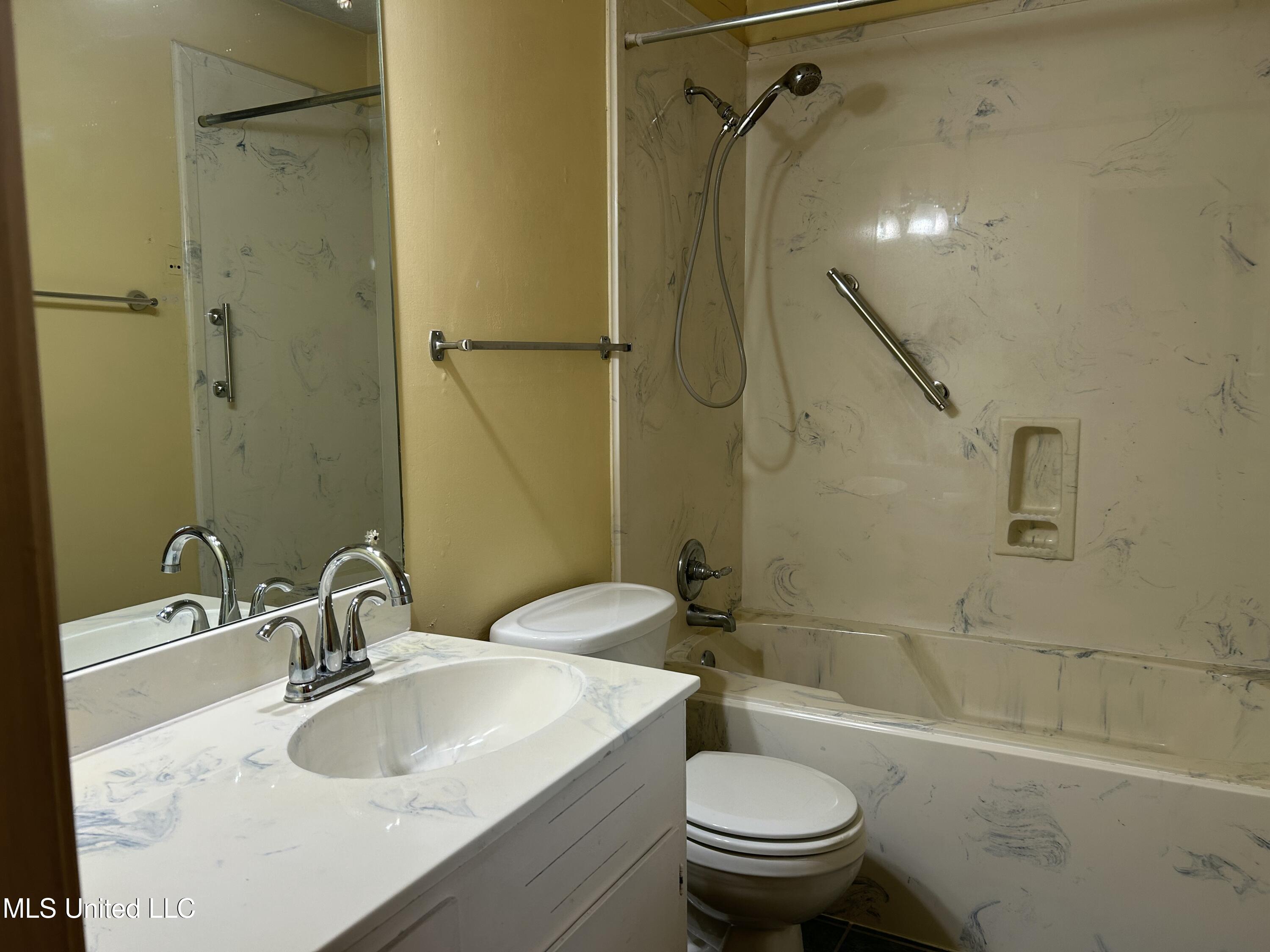 1260 Greenbriar Street, Jackson, Mississippi image 11