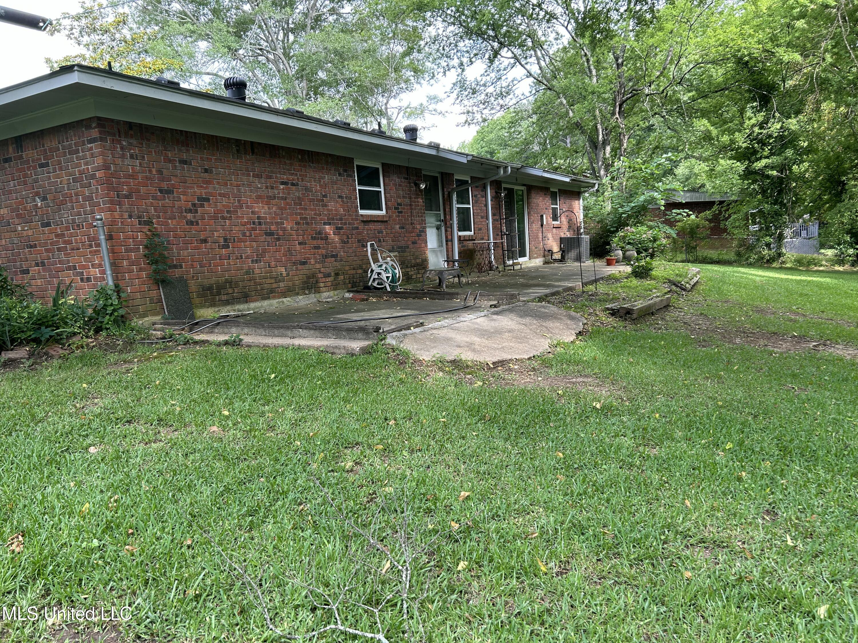 1260 Greenbriar Street, Jackson, Mississippi image 18