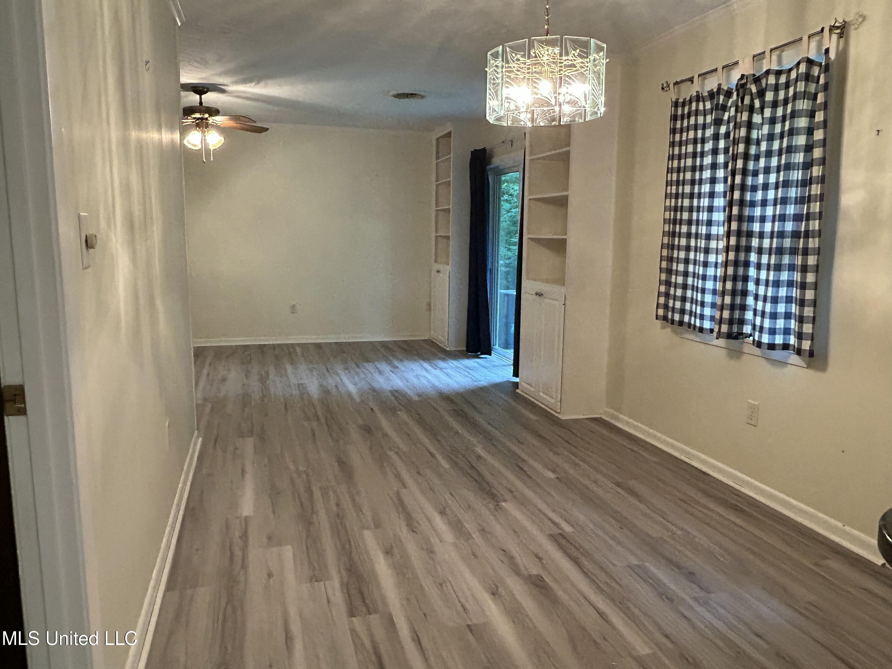 1260 Greenbriar Street, Jackson, Mississippi image 7