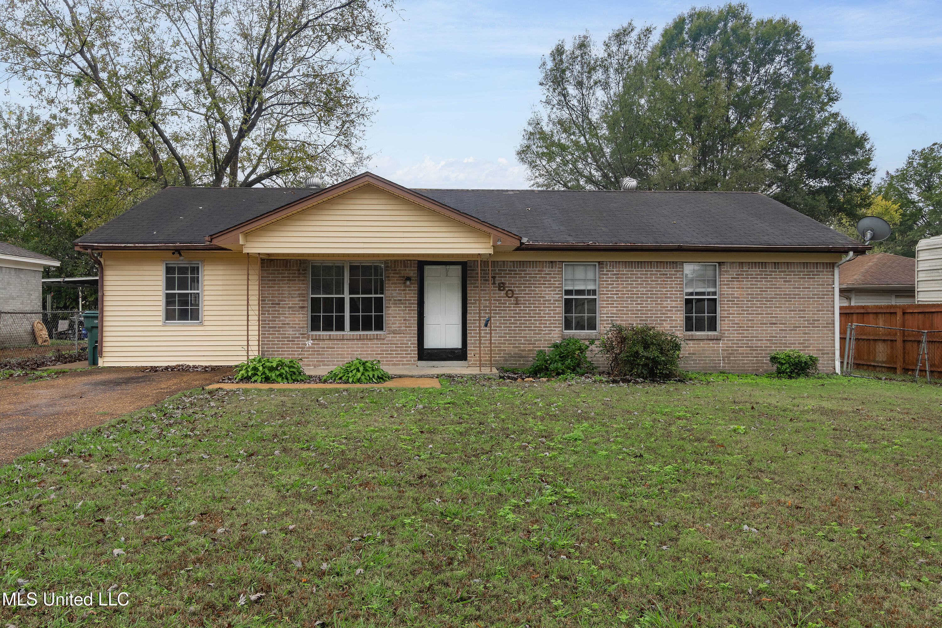 1801 Newington Cove, Southaven, Mississippi image 1