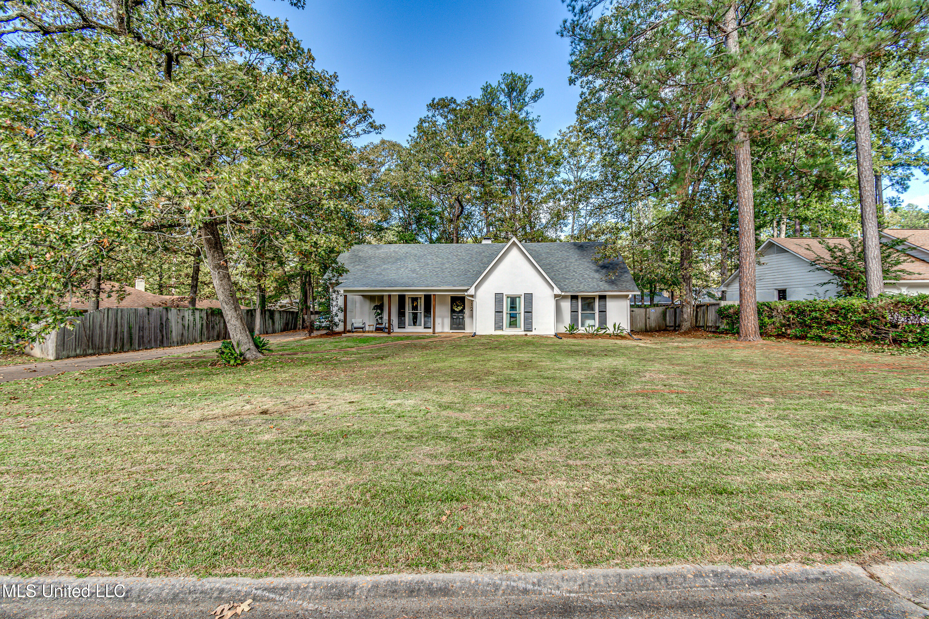 112 Redbud Trail, Brandon, Mississippi image 2