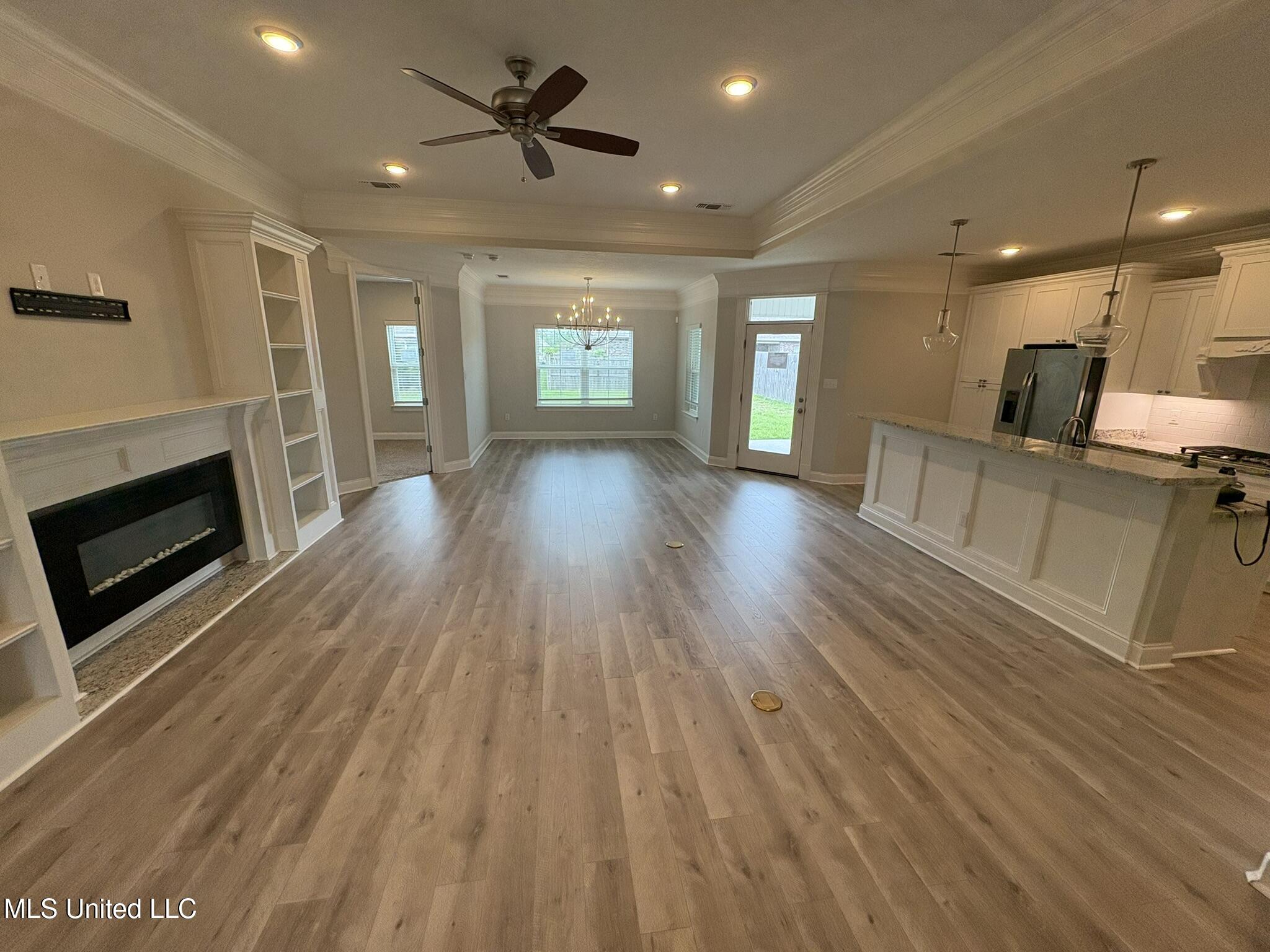 10443 W Landon Green Circle, Gulfport, Mississippi image 4