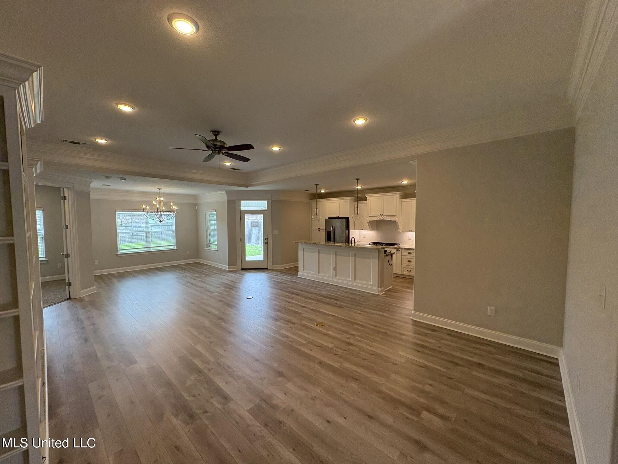 10443 W Landon Green Circle, Gulfport, Mississippi image 3