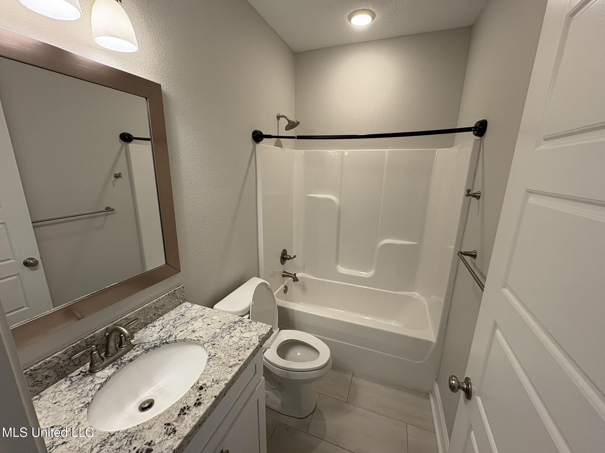 10443 W Landon Green Circle, Gulfport, Mississippi image 21
