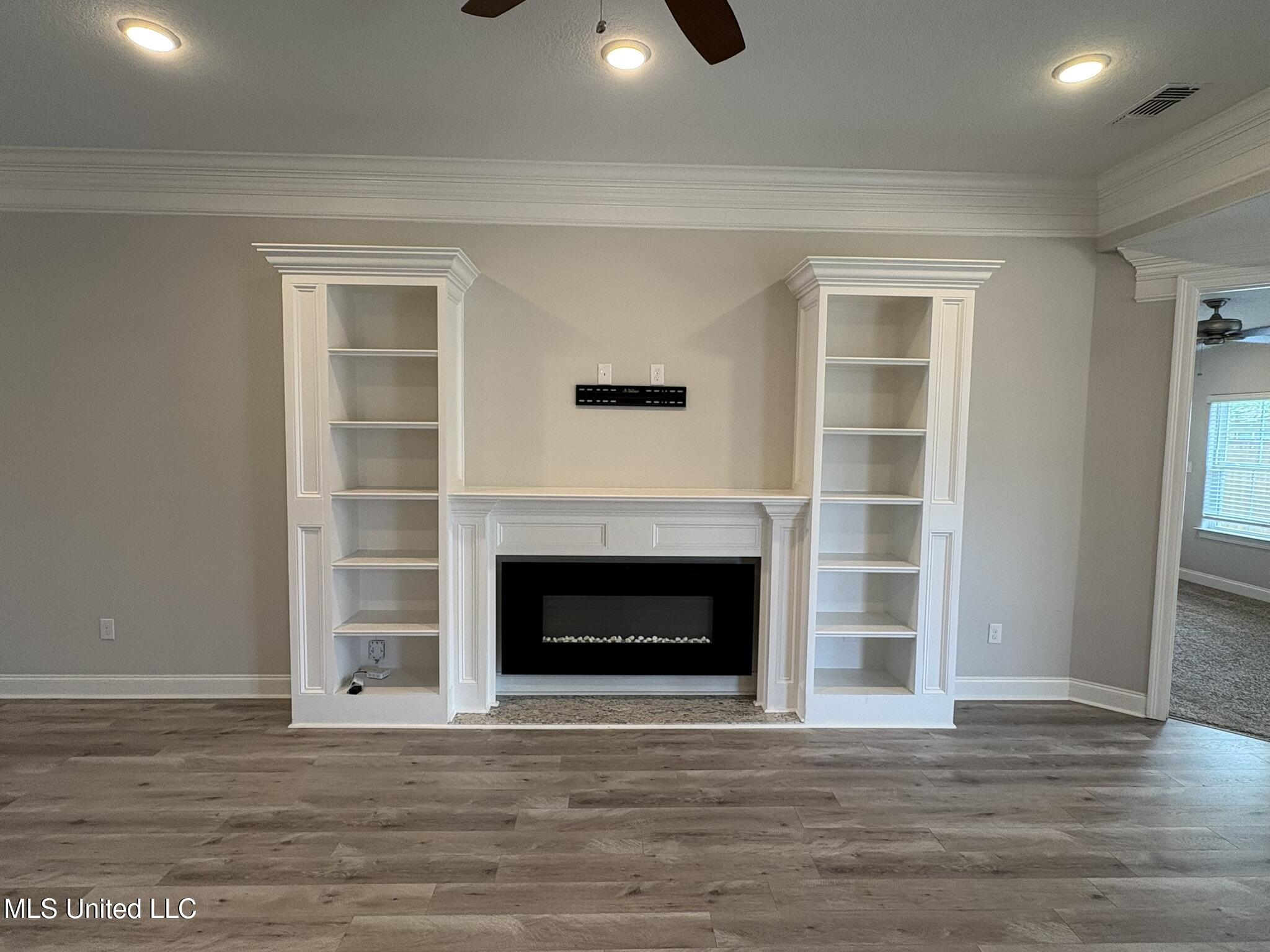 10443 W Landon Green Circle, Gulfport, Mississippi image 8
