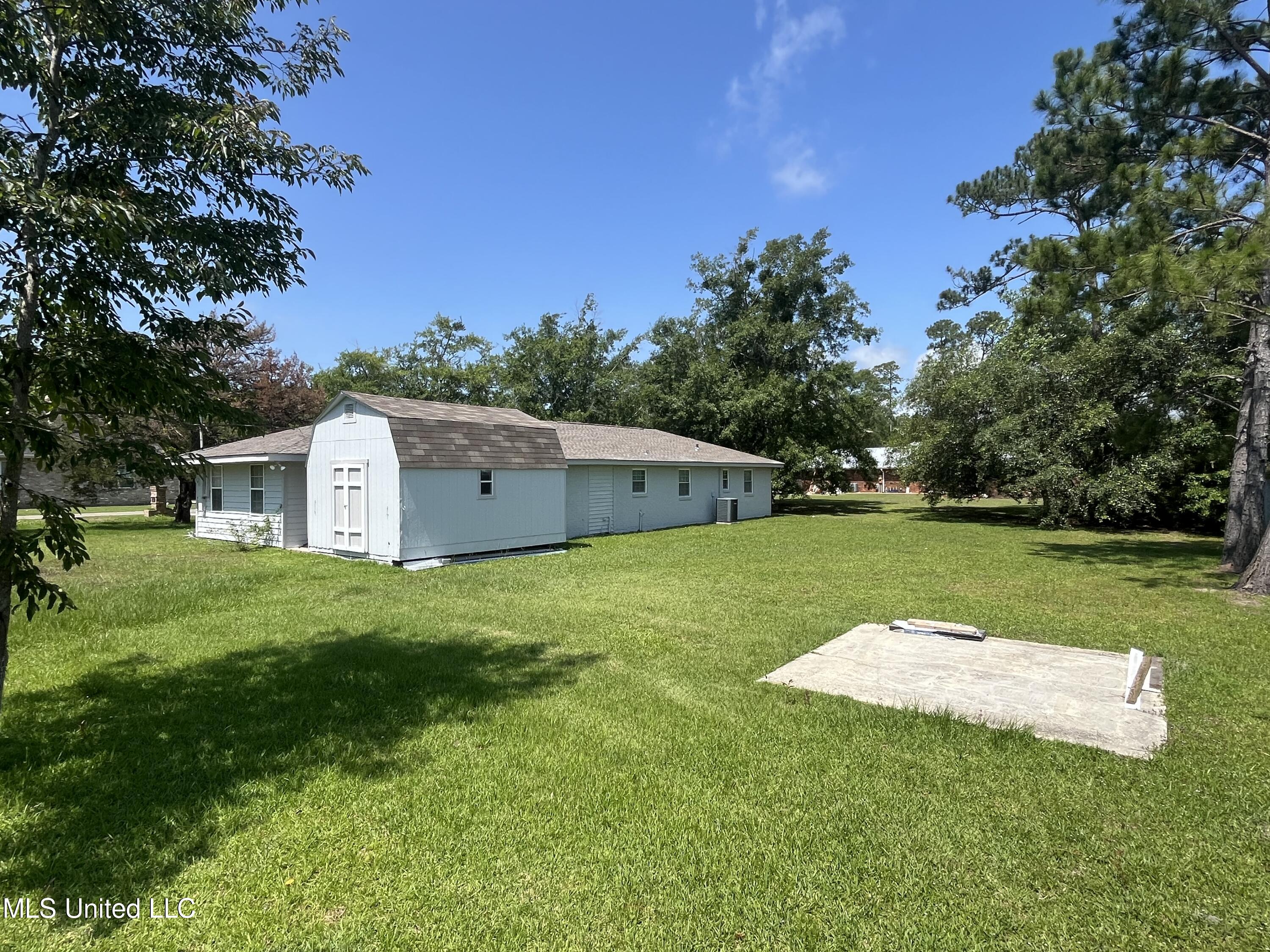 633 Keller Street, Bay Saint Louis, Mississippi image 5