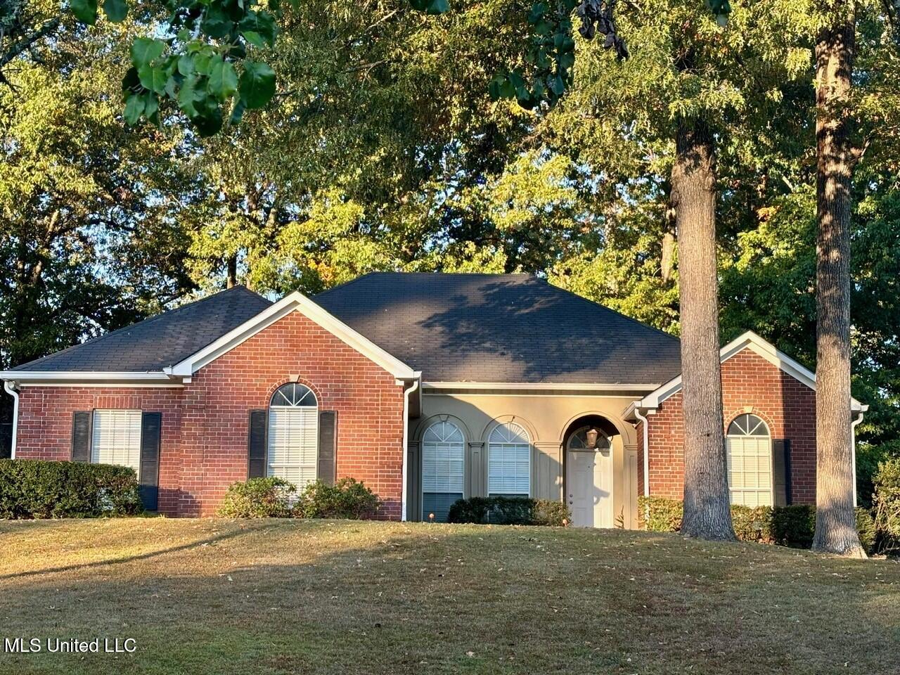 110 Thistledown Drive, Natchez, Mississippi image 1