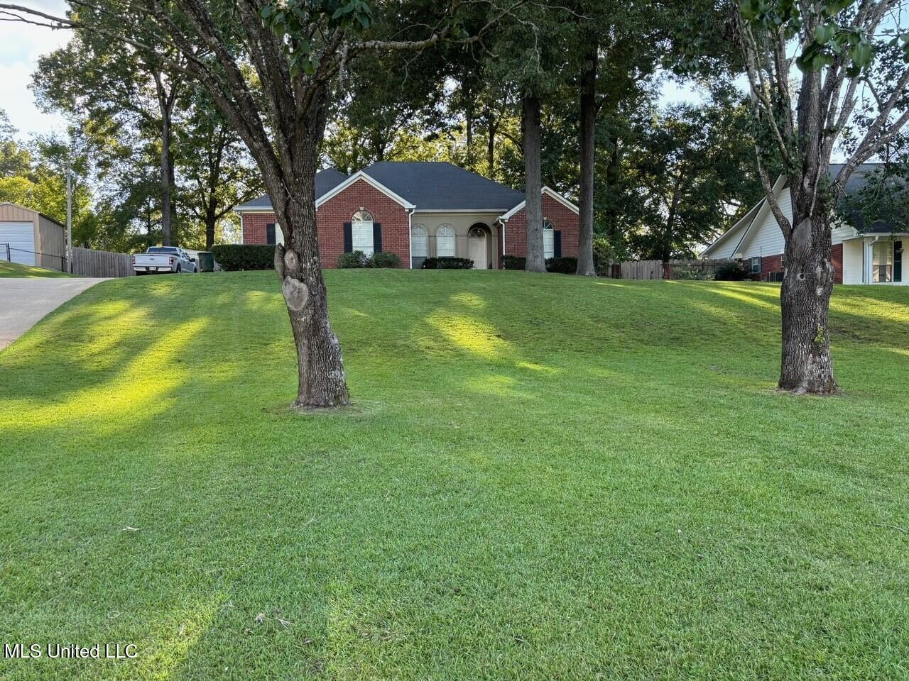 110 Thistledown Drive, Natchez, Mississippi image 2