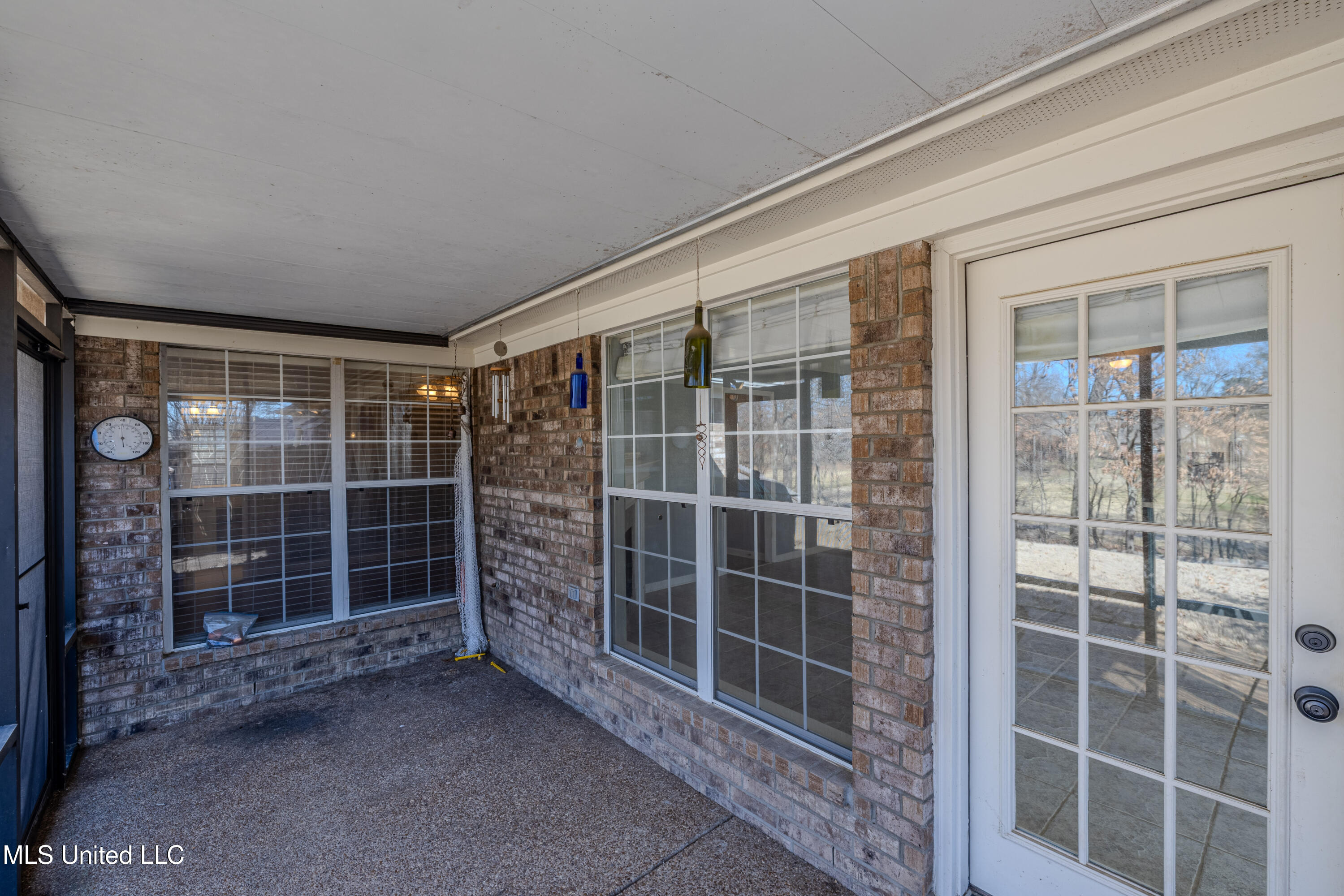 549 N Classic Drive, Hernando, Mississippi image 36
