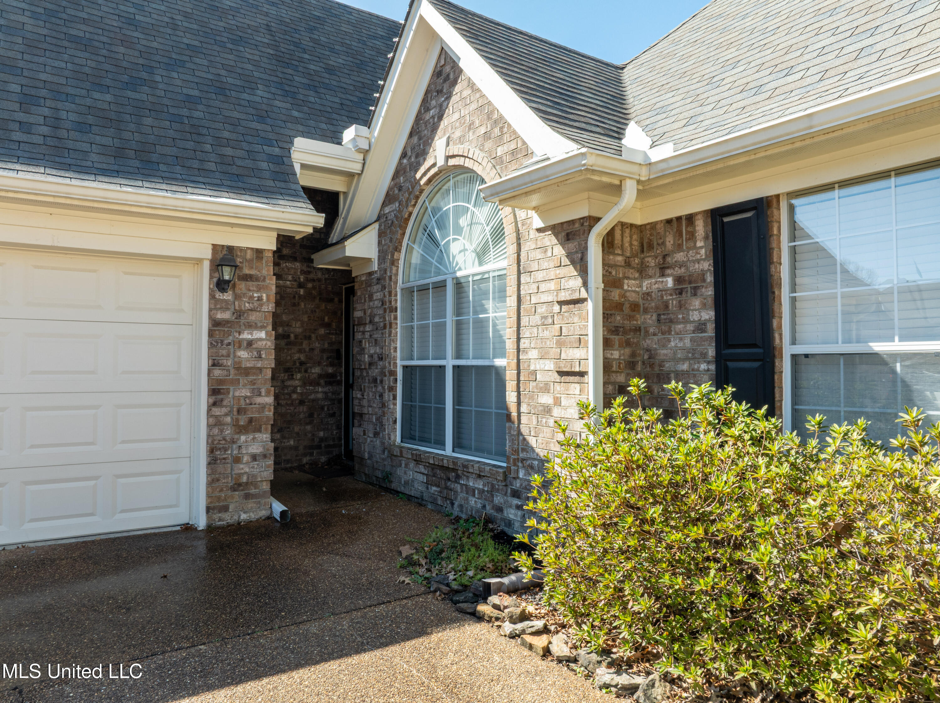 549 N Classic Drive, Hernando, Mississippi image 8