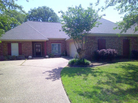 Homes For Rent - 141 Creekside Drive<br/> Canton, MS 39046