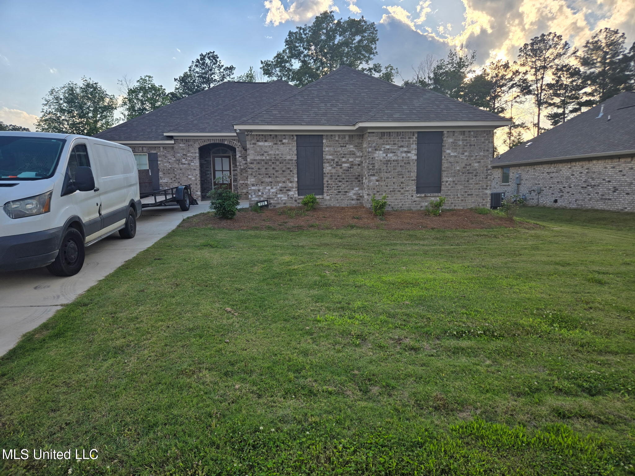 109 Brunswick Cove, Canton, Mississippi image 1