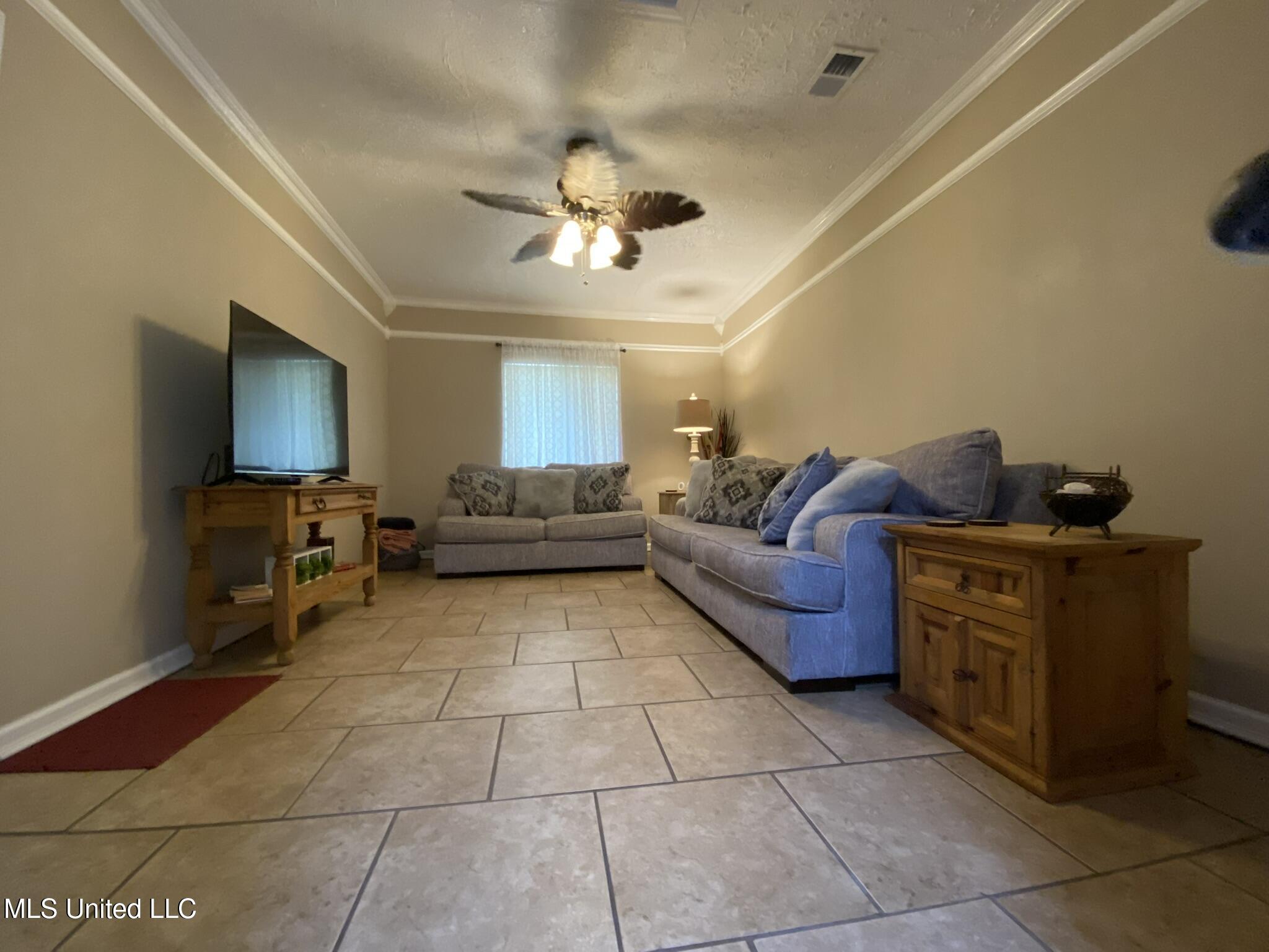 Pascagoula, Mississippi 39567, United States, 2 Bedrooms Bedrooms, ,1 BathroomBathrooms,Residential,Pending,182458