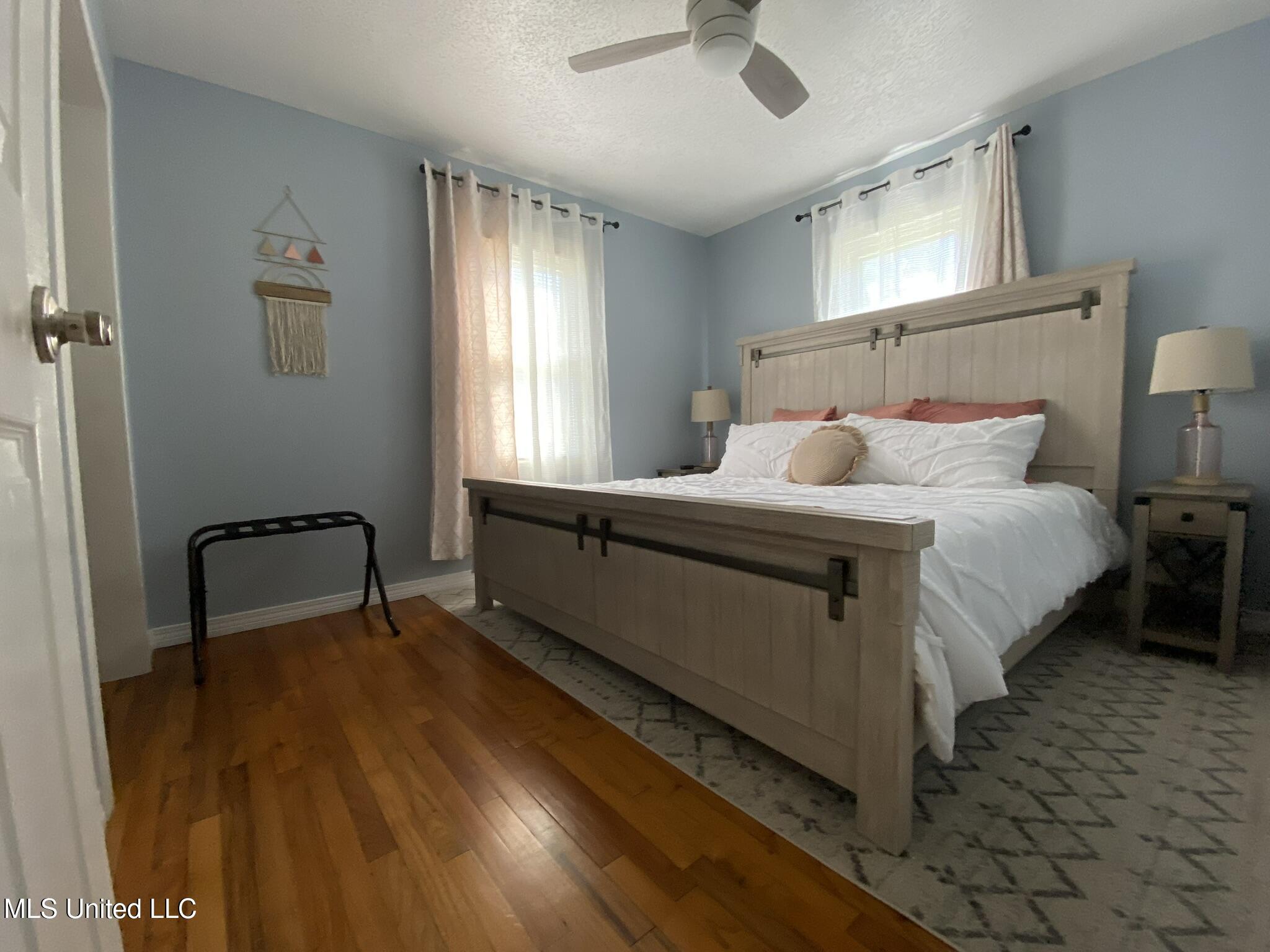 Pascagoula, Mississippi 39567, United States, 2 Bedrooms Bedrooms, ,1 BathroomBathrooms,Residential,Pending,182458