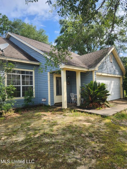 Single Family Residence in Gulfport MS 14115 Ridgeway Drive 1.jpg
