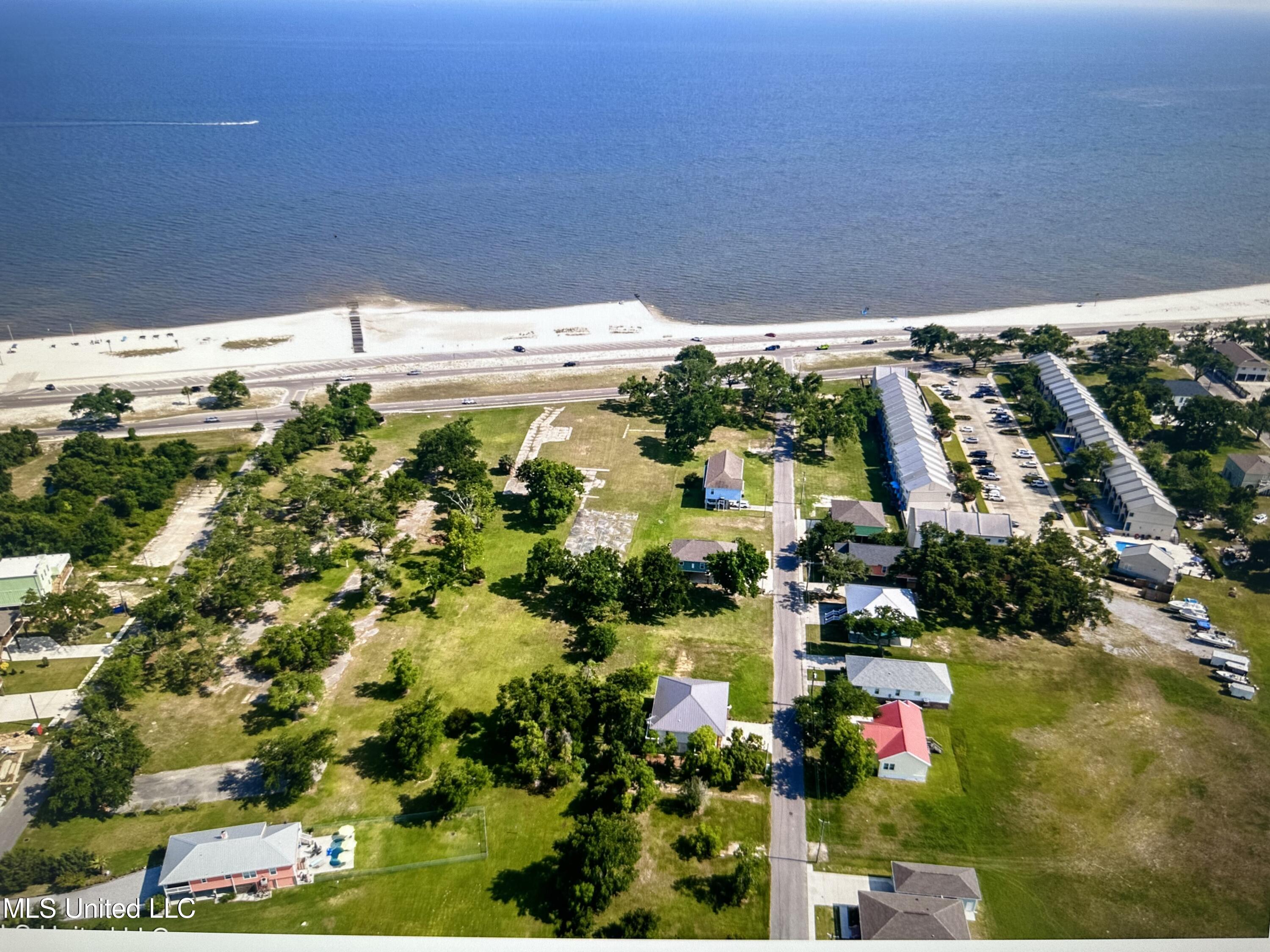 Beach Boulevard, Long Beach, Mississippi image 6