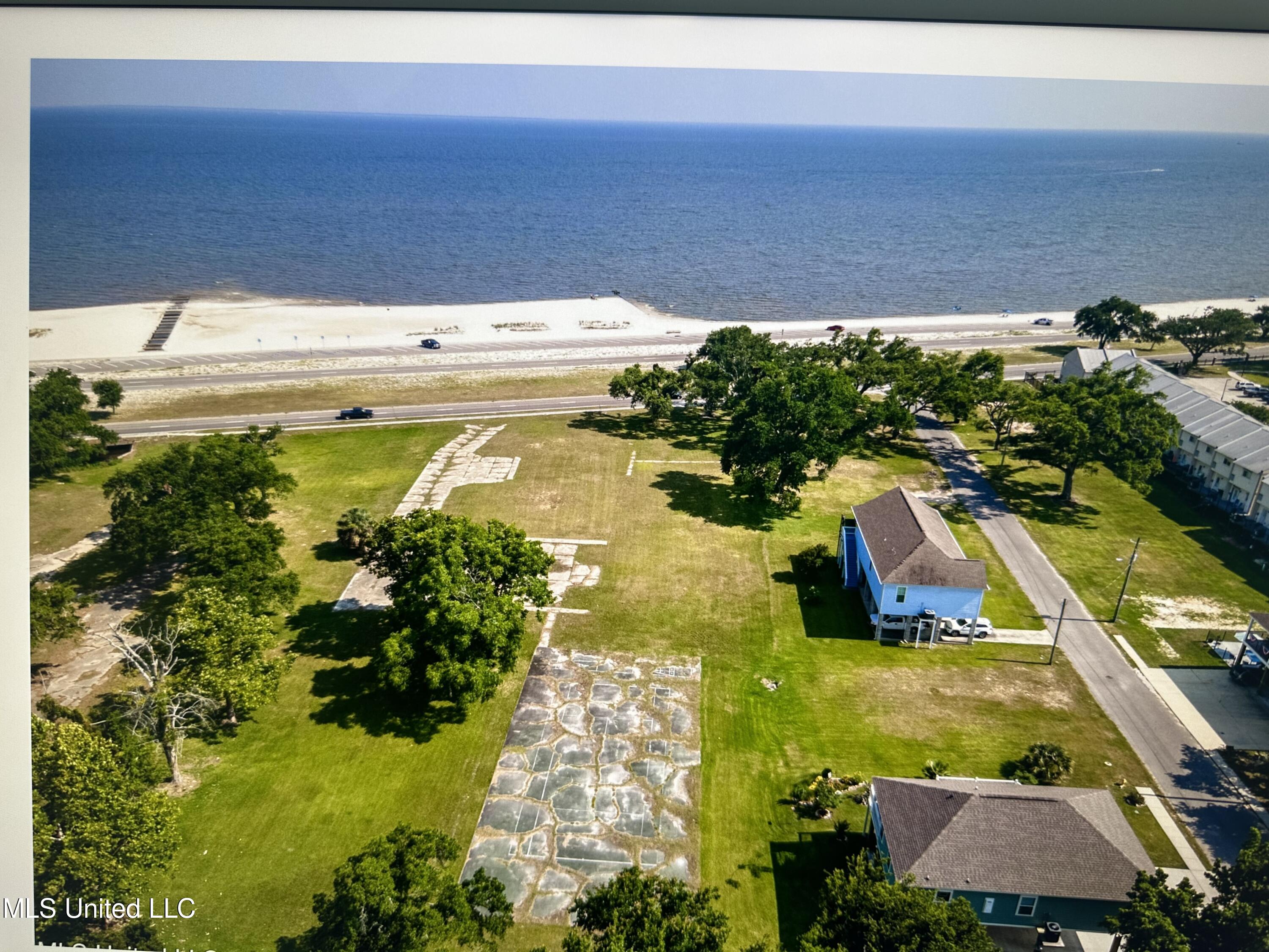 Beach Boulevard, Long Beach, Mississippi image 3