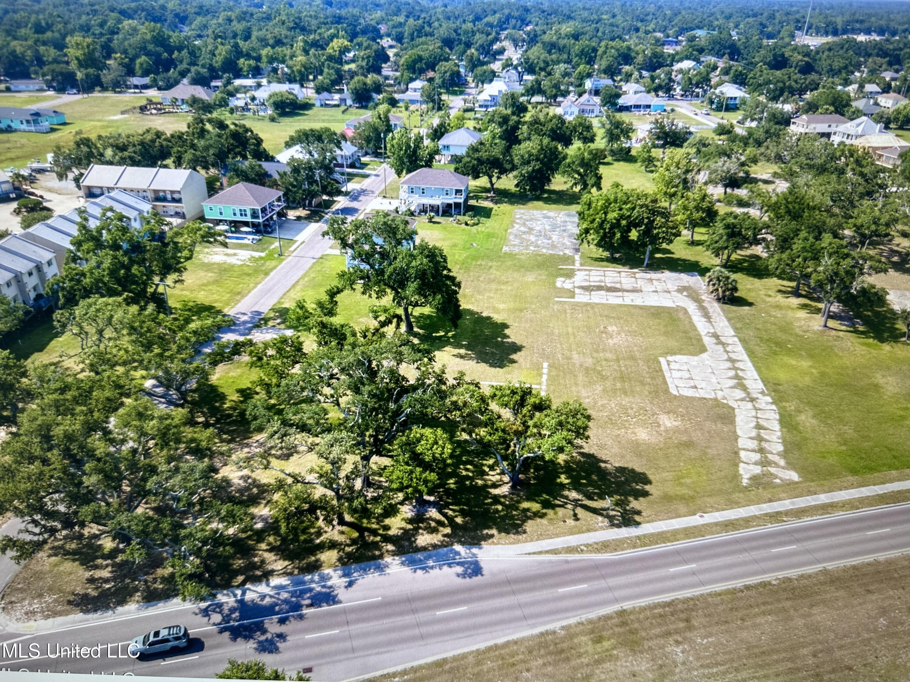 Beach Boulevard, Long Beach, Mississippi image 9