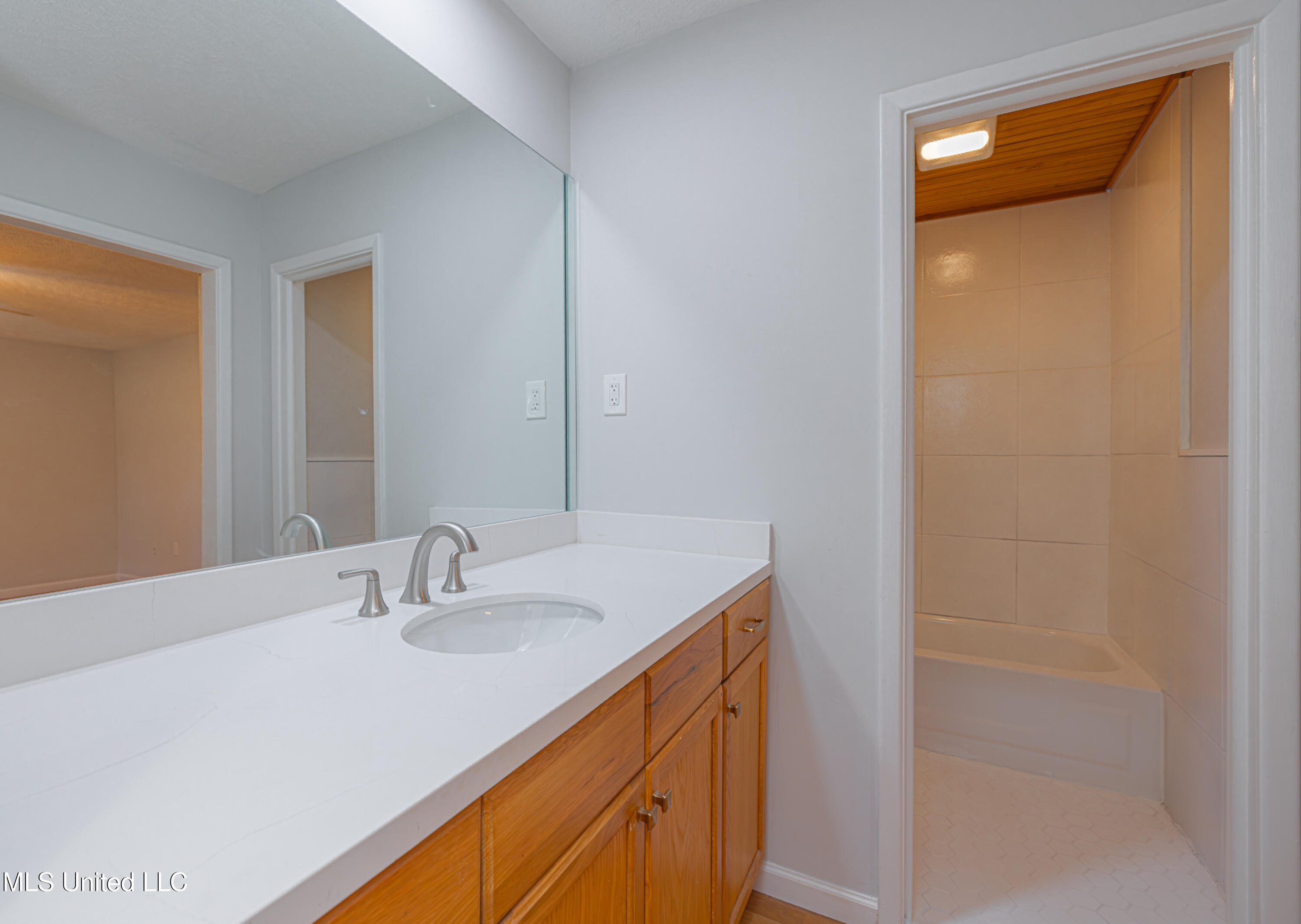 Clinton, Mississippi 39056, United States, 4 Bedrooms Bedrooms, ,2 BathroomsBathrooms,Residential,Active,248675