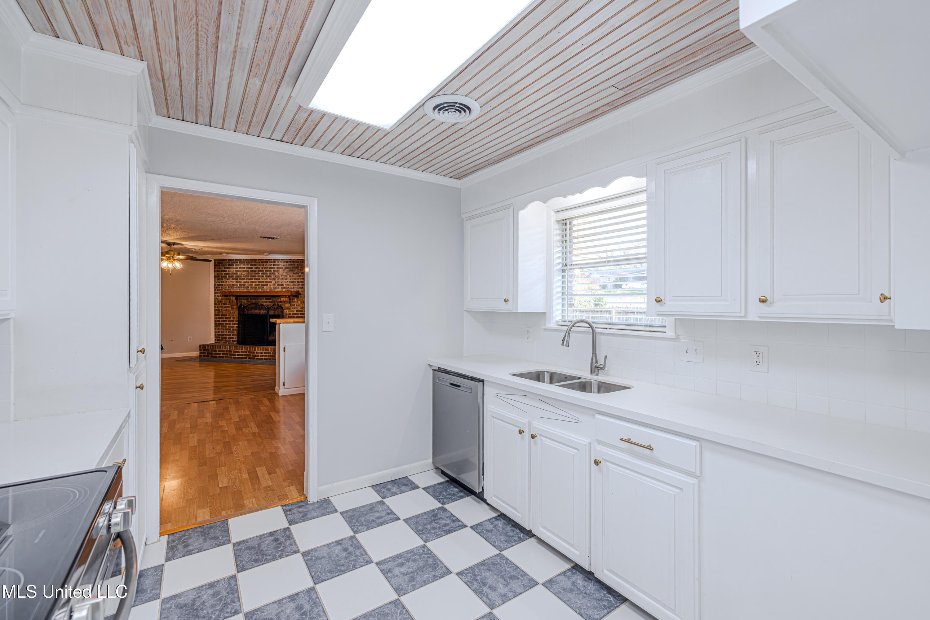 Clinton, Mississippi 39056, United States, 4 Bedrooms Bedrooms, ,2 BathroomsBathrooms,Residential,Active,248675