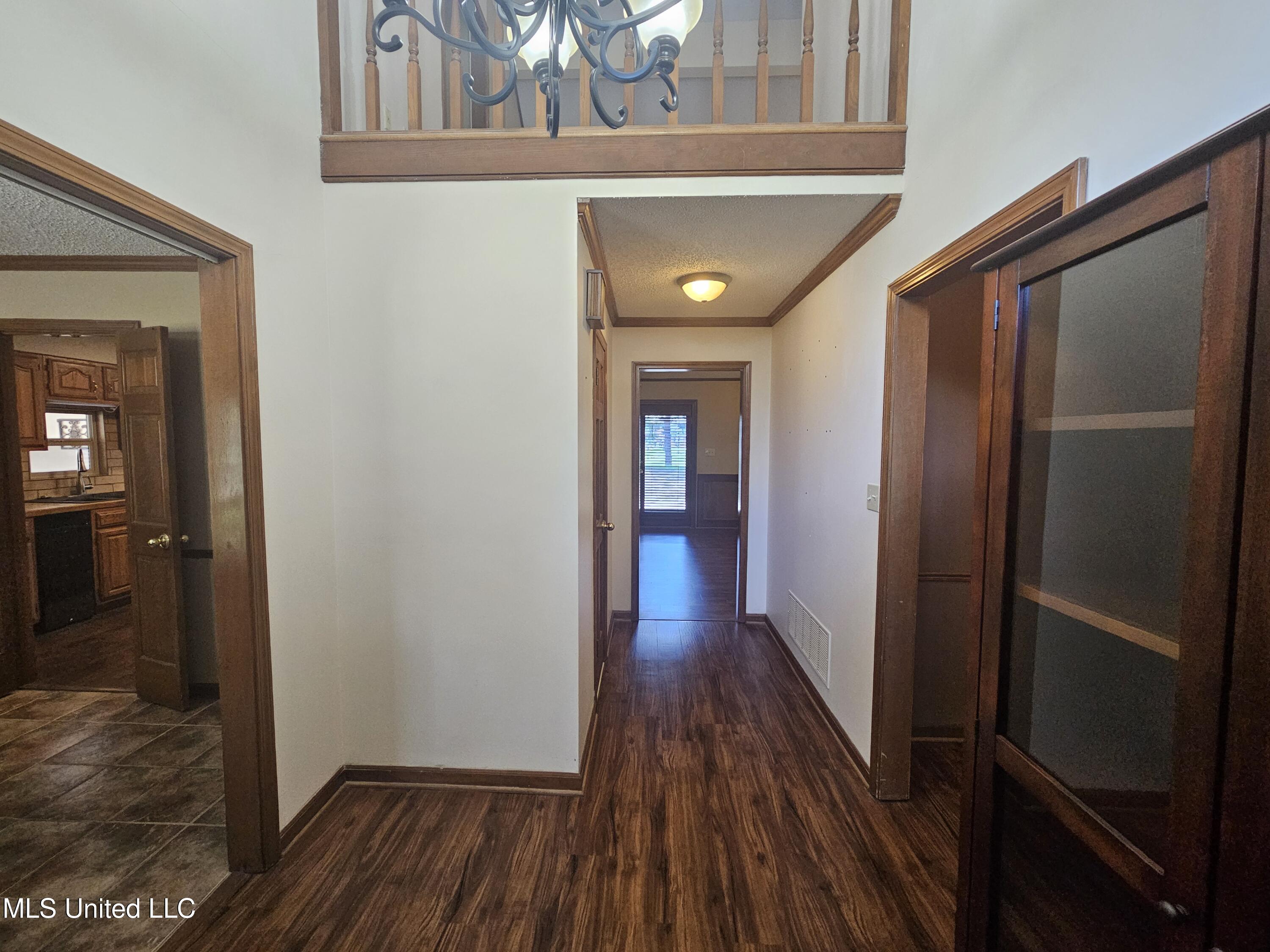 4625 Wealthy Cove, Horn Lake, Mississippi image 2