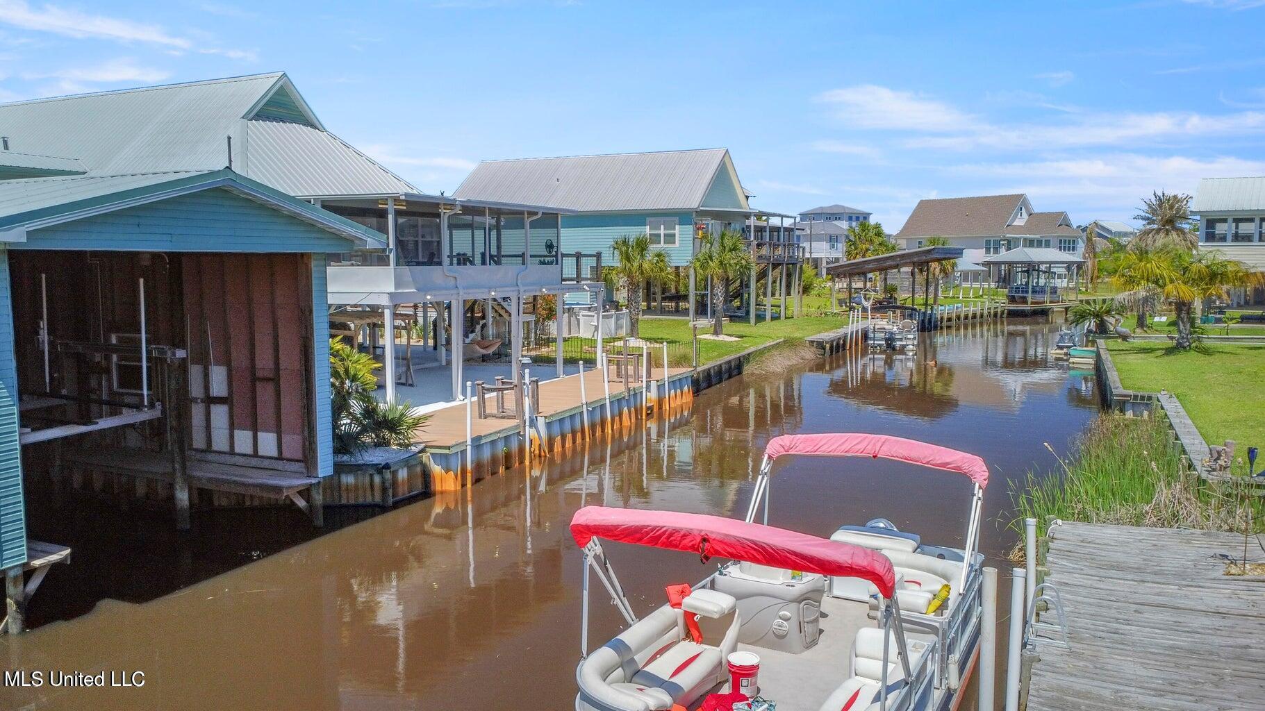 842 Deer Drive, Bay Saint Louis, Mississippi image 9