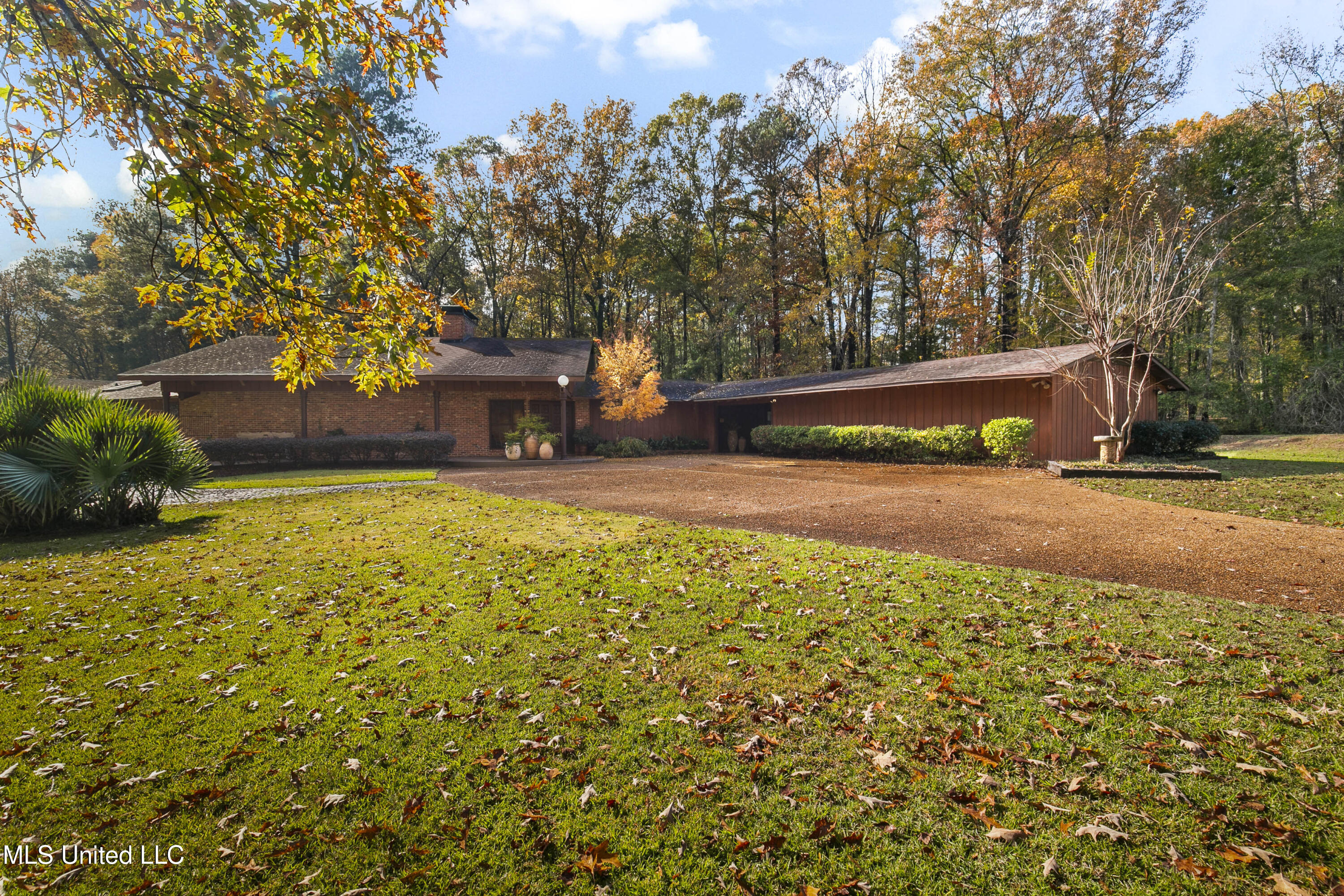 305 Hand Drive, Flowood, Mississippi image 5