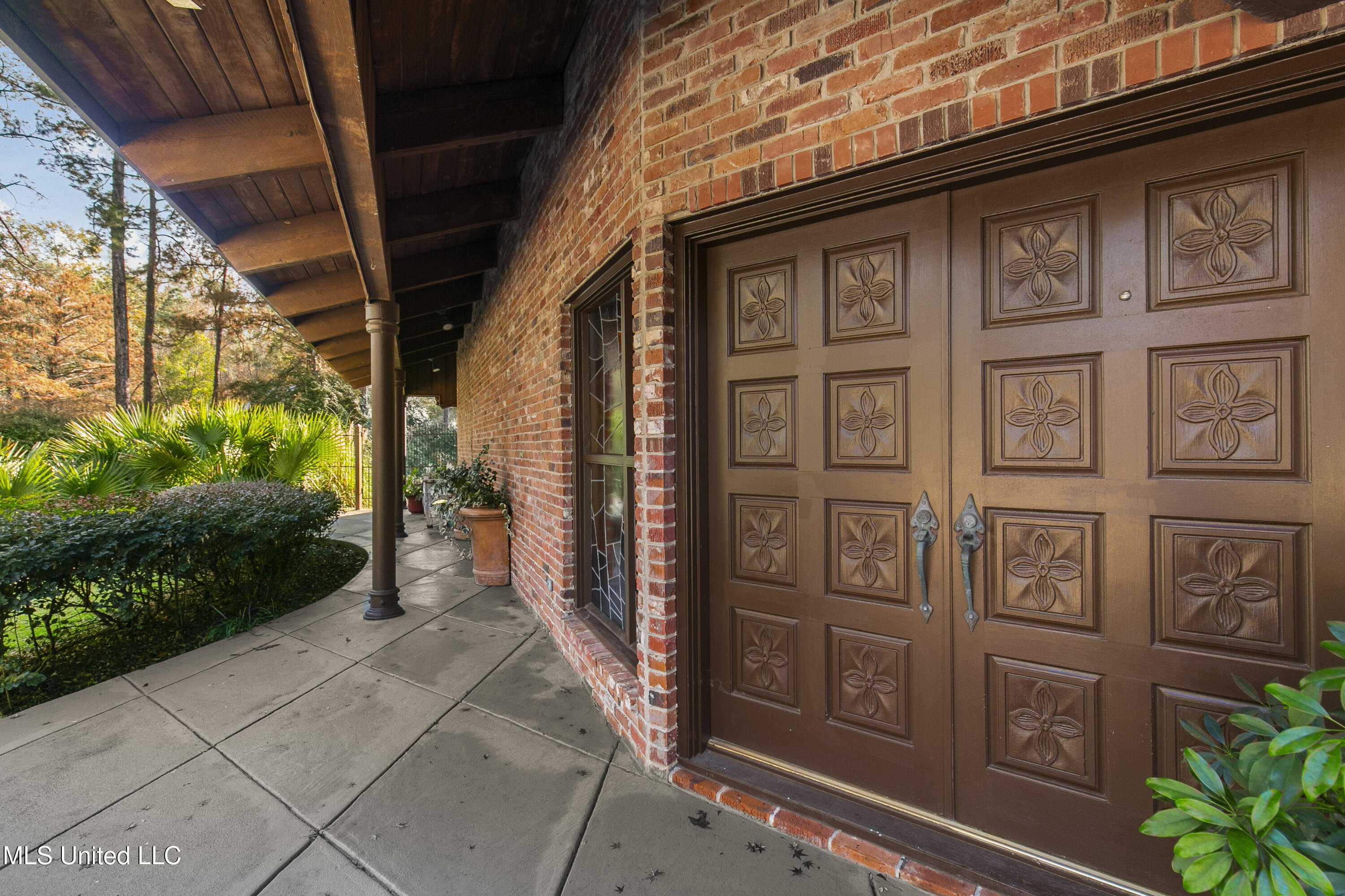 305 Hand Drive, Flowood, Mississippi image 2