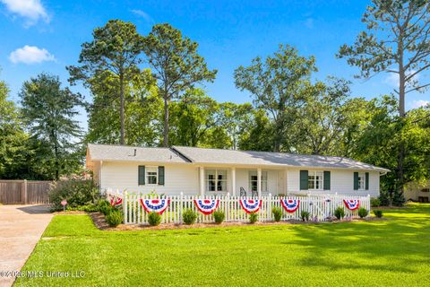 Homes For Sale - 208 Saint Augustine Drive<br/> Madison County, Madison, MS 39110