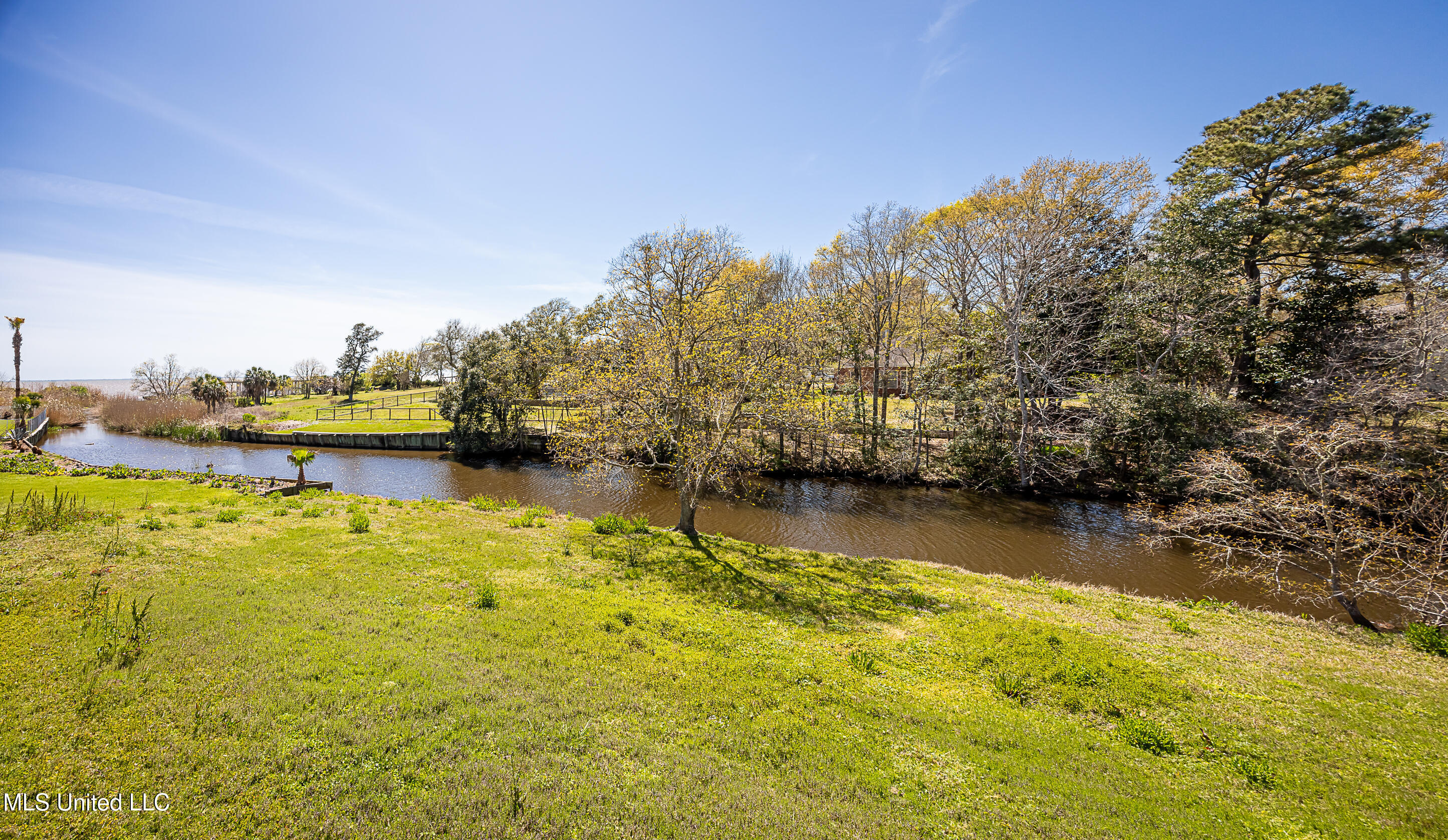 1401 Ladnier Road, Gautier, Mississippi image 16
