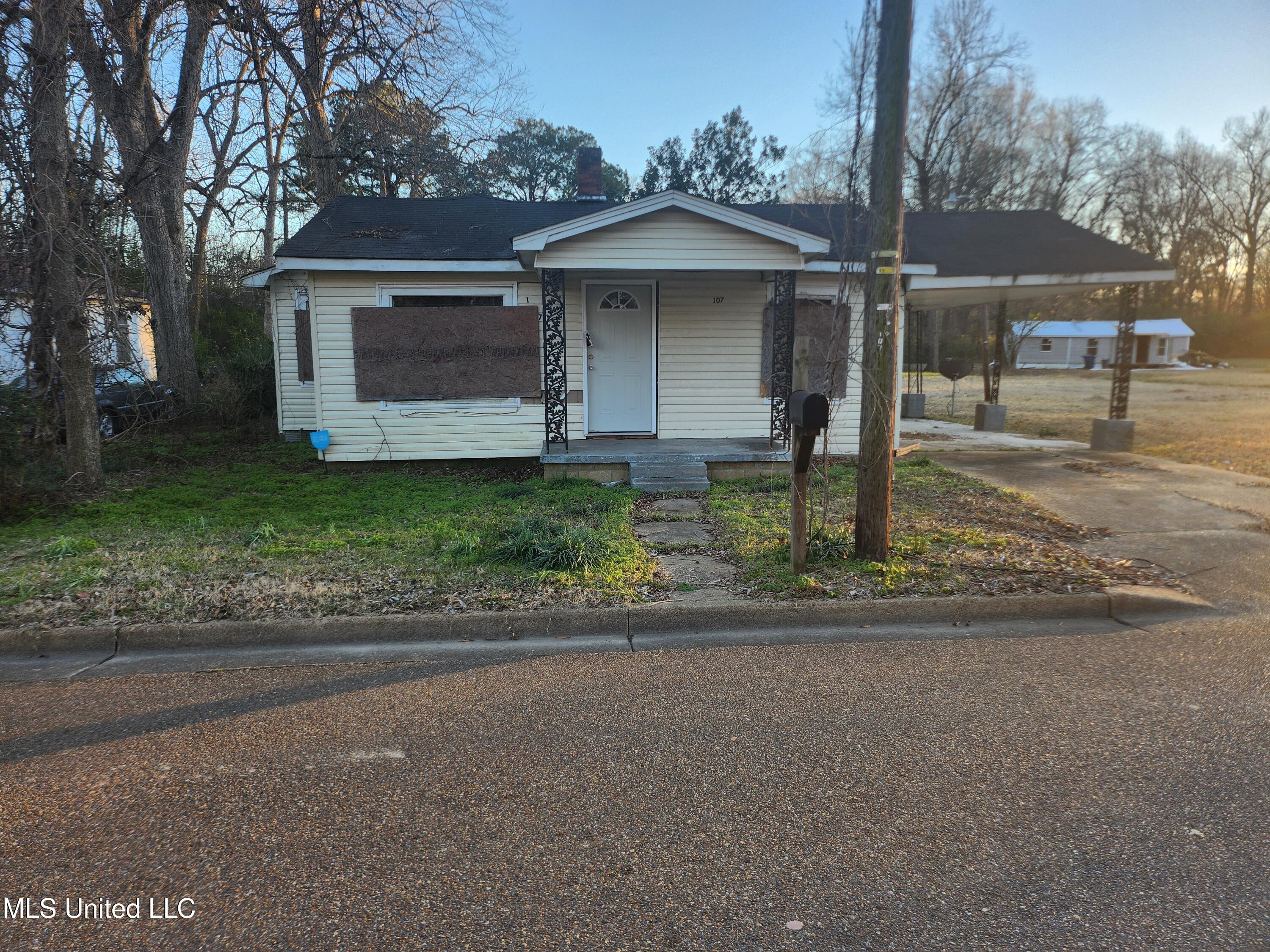 107 Field Street, Batesville, Mississippi image 1