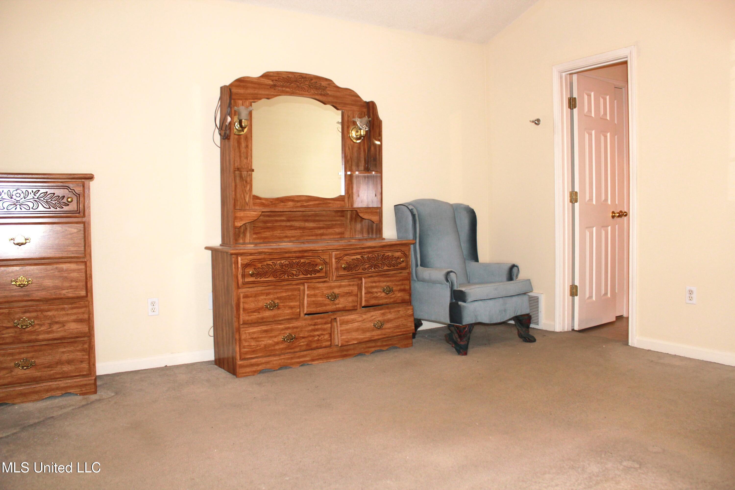 4126 N Triple Crown Loop, Southaven, Mississippi image 25